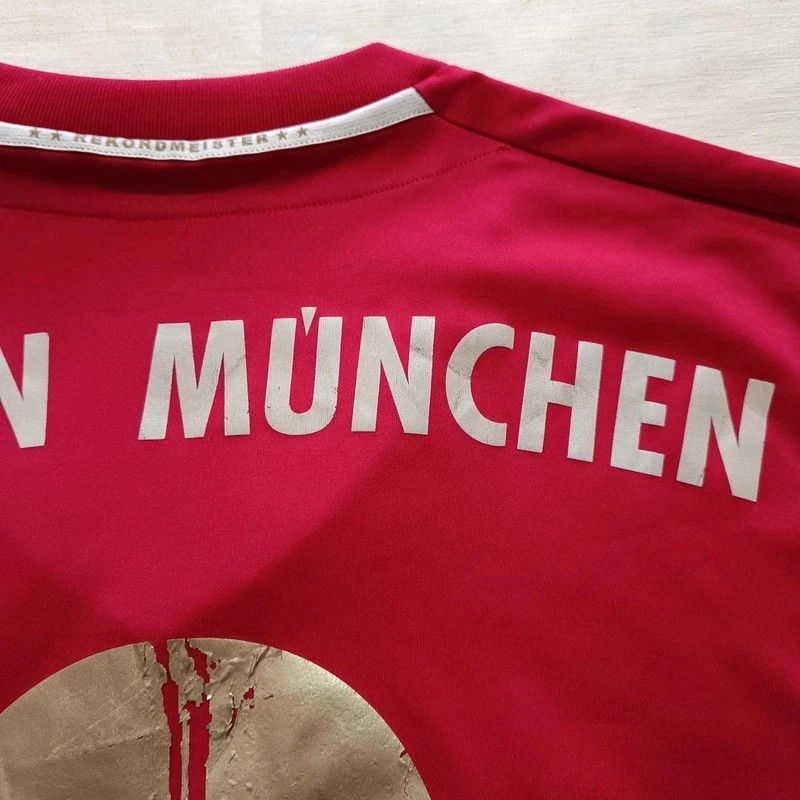 Adidas BAYERN MUNICH 2011 2012 2013 HOME FOOTBALL JERSEY ADIDAS M Size US M / EU 48-50 / 2 - 15 Thumbnail