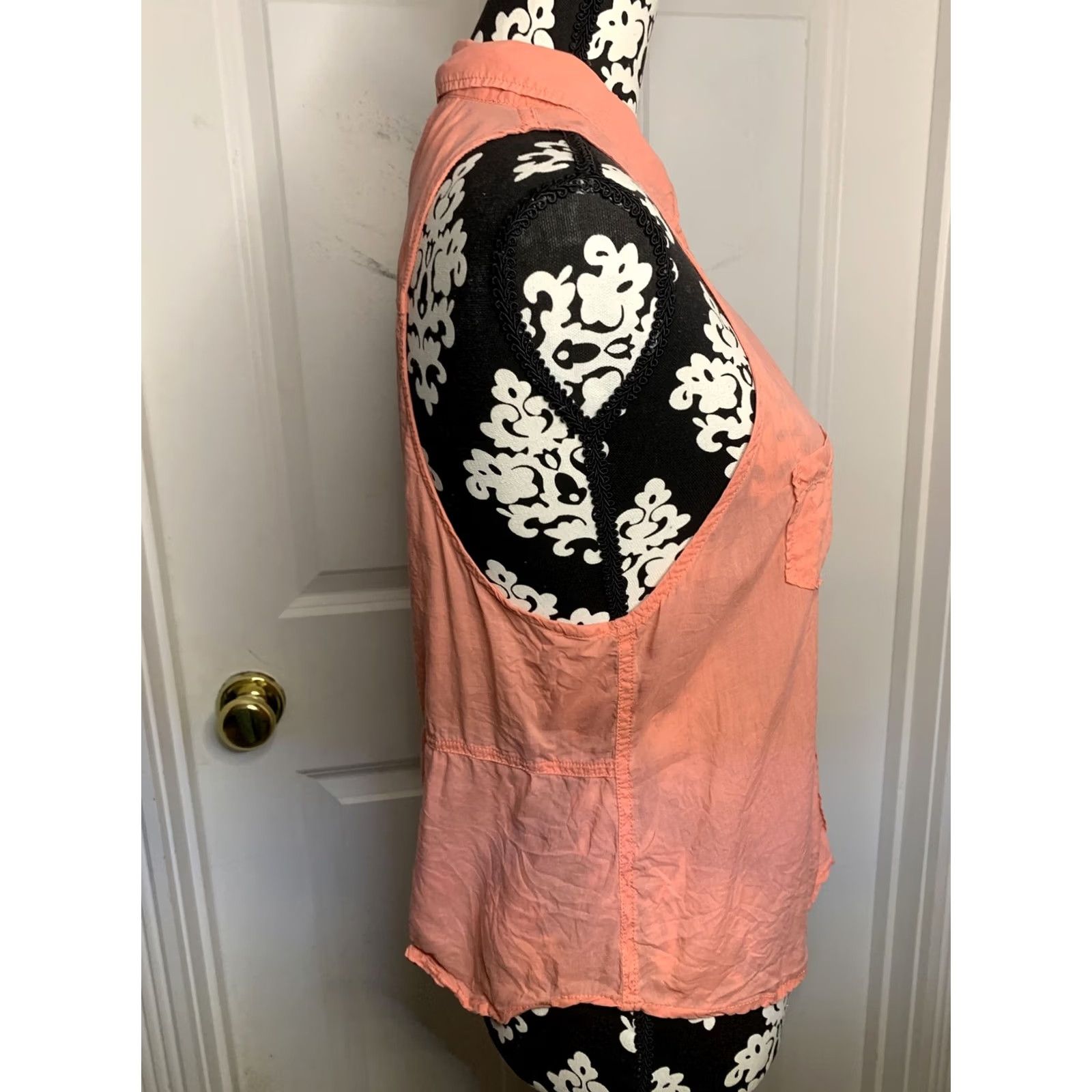 American Eagle Outfitters American Eagle Women’s Tank Top Button Up XS S Sheer Sleeveless Peach/Pink Collared Casual Womens Size S / US 4 / IT 40 - 6 Thumbnail