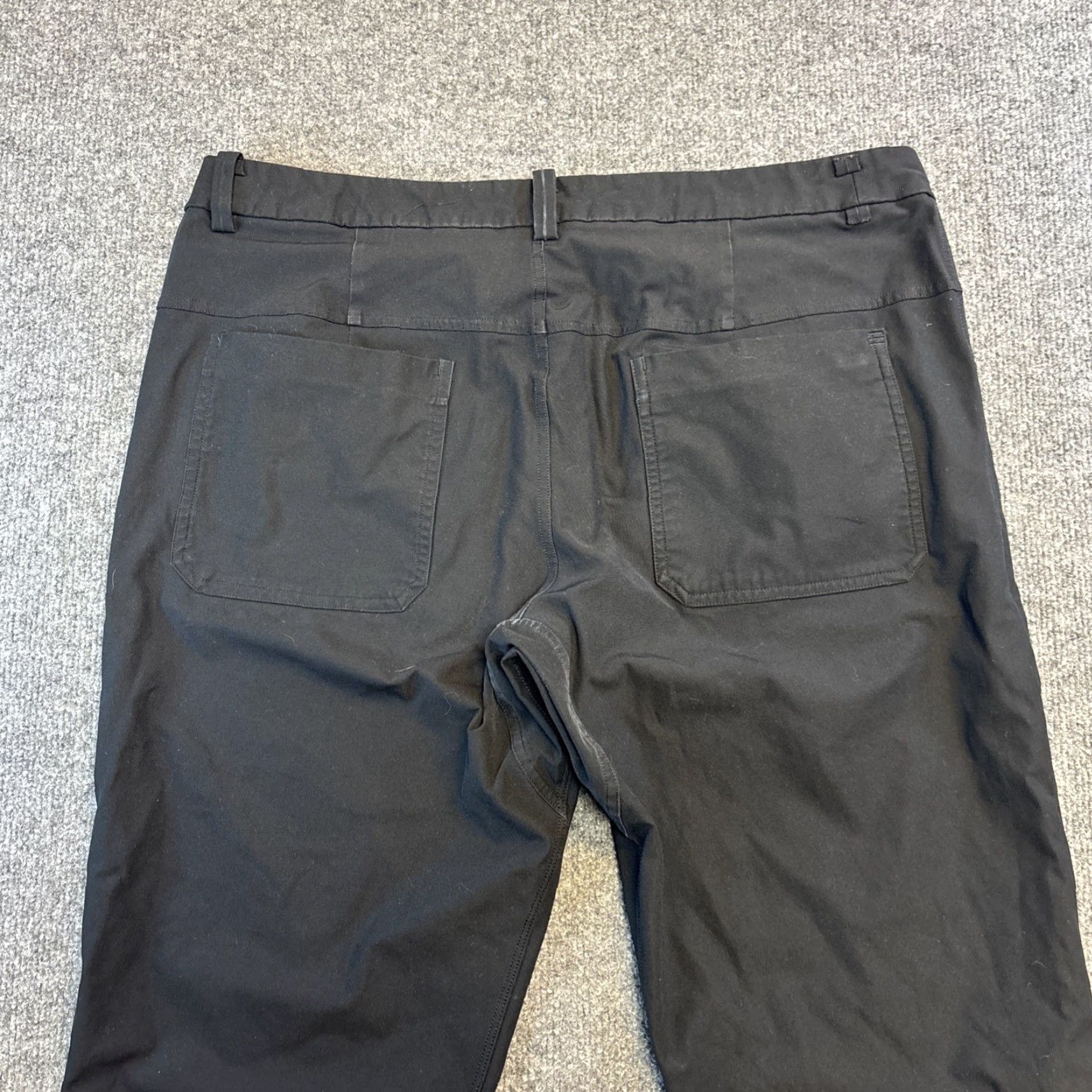 Lululemon Lululemon Pants Mens 38 Black Classic Stretch Performance Preppy Golf Chino Tapered 32in Inseam Modern Mens Size US 38 / EU 54 - 3 Thumbnail