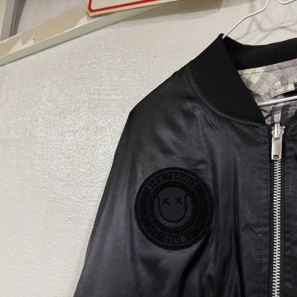 Nike Nike Reversible Graphic Satin Bomber Jacket AT4373-010 2X Size US XXL / EU 58 / 5 - 12 Thumbnail