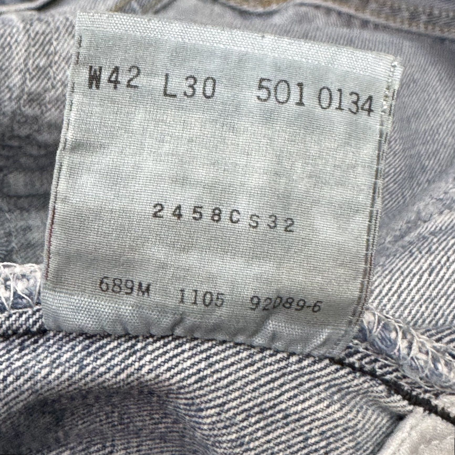 Levi's VINTAGE Levi's 501 Jeans Men 42x30 Blue Y2K Button Fly Denim Pant Distressed Work Size US 42 / EU 58 - 6 Thumbnail