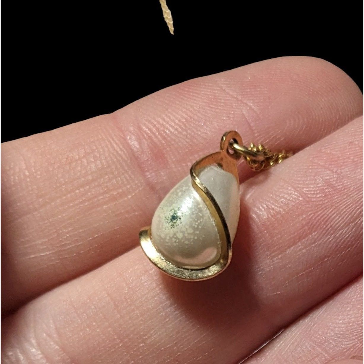 Other Elegant Swirl Wrapped Pearl Pendant Necklace Size ONE SIZE - 6 Thumbnail