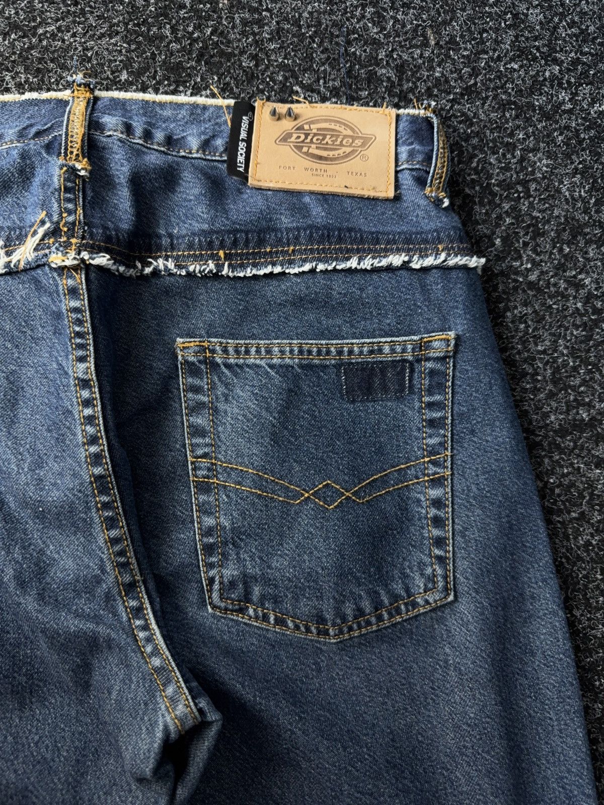 Dickies Vintage 00s Dickies Retro Distressed Y2K Sk8 denim pants Size US 32 / EU 48 - 16 Thumbnail