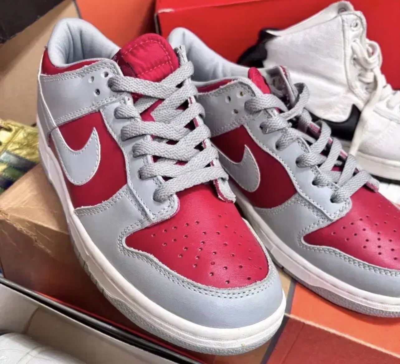 Nike Nike Dunk Low Grey Red 1999 OG Deadstock tokyo only Size US 8.5 / EU 41-42 - 7 Thumbnail