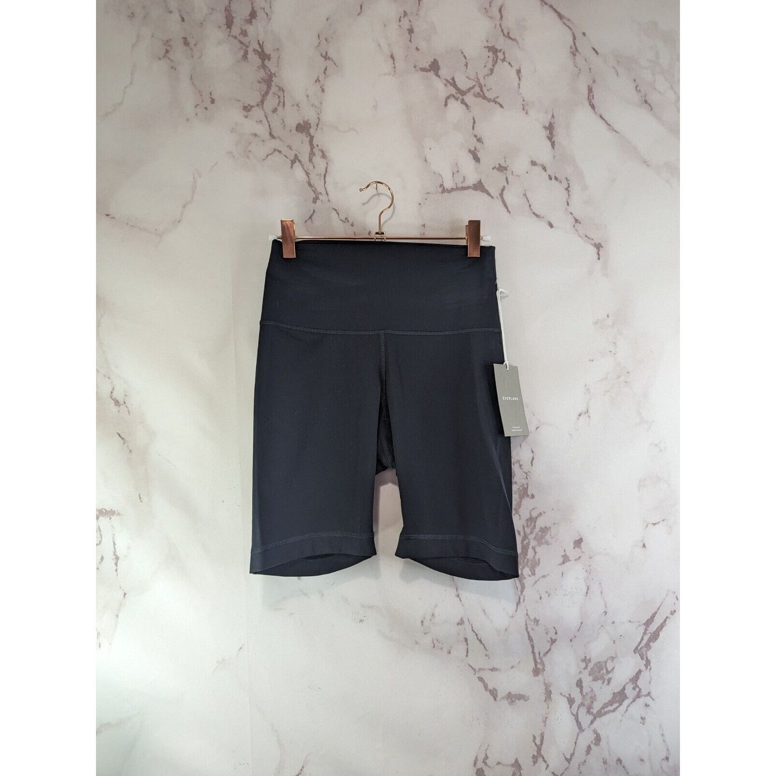 Everlane Everlane Shorts Women Medium Black Perform Bike High Rise Size 30" / US 8 / IT 44 - 1 Thumbnail