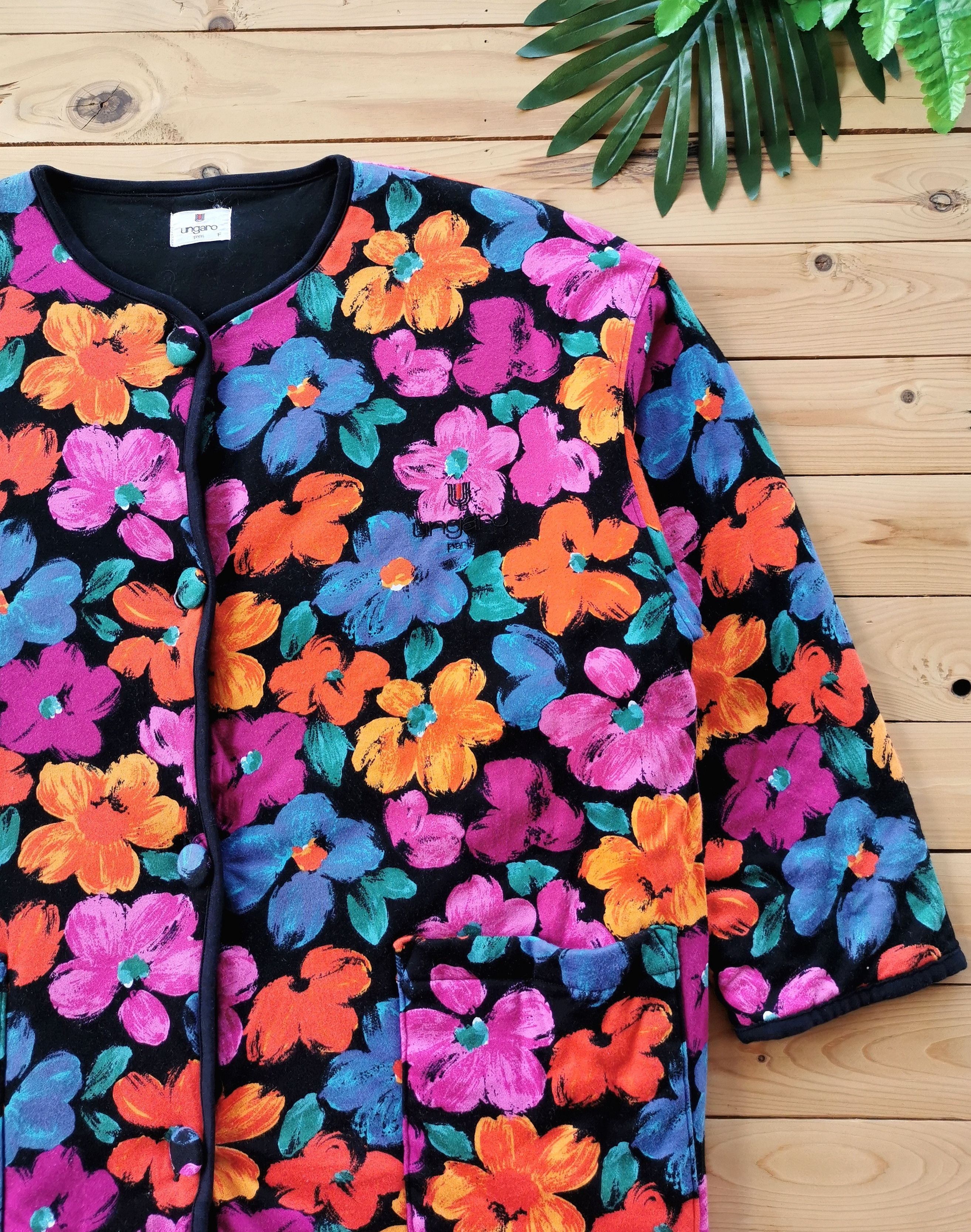 Ungaro Paris UngaroParisFlowers Paint Art DoublePocket Size US L / EU 52-54 / 3 - 8 Thumbnail