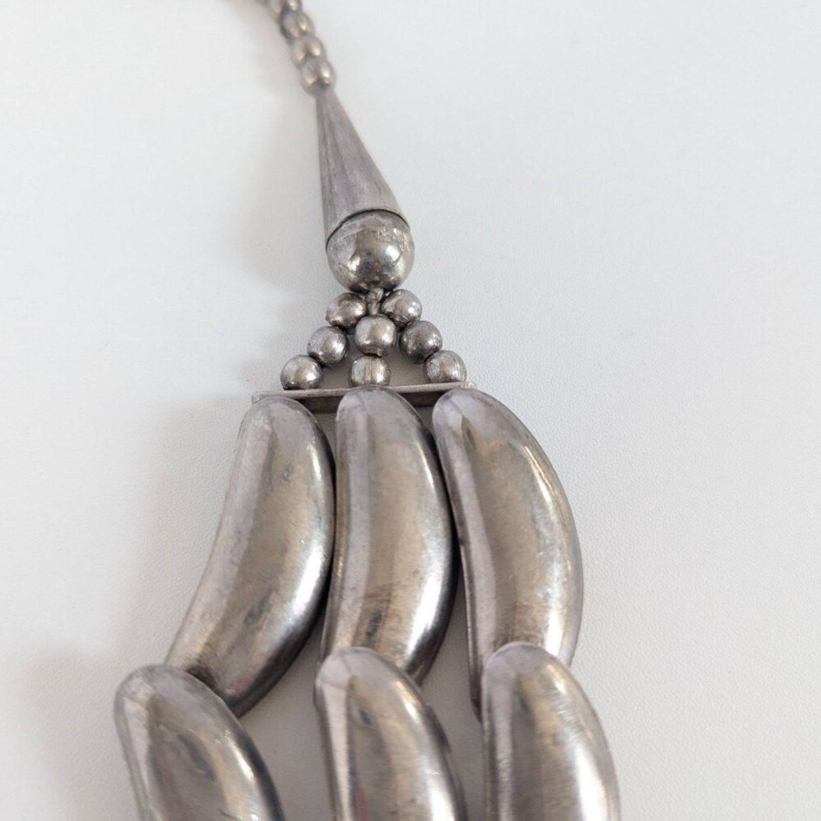 Vintage Vintage Statement Bib Necklace Triple Strand Silver Crescent Size ONE SIZE - 6 Thumbnail