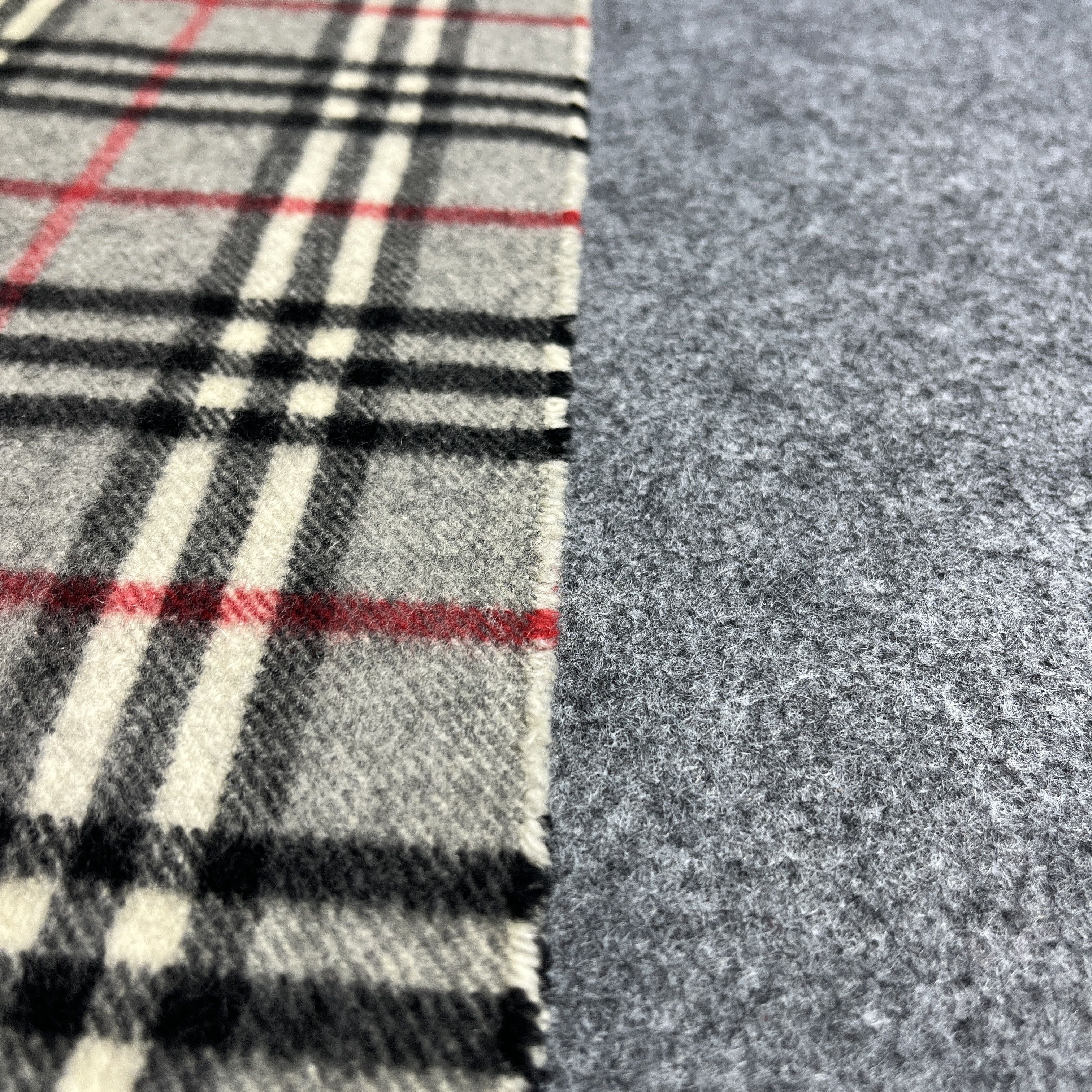 Burberry Burberry Scarf / Muffler / Neckwear T1517 Size ONE SIZE - 8 Thumbnail