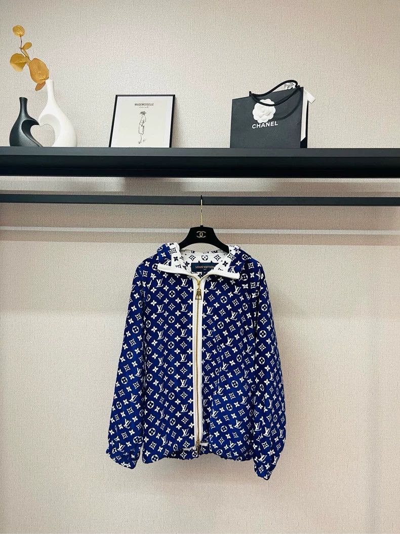 Louis Vuitton Louis Vuitton Blue and white double-sided presbyopic jacket Size XS / US 0-2 / IT 36-38 - 1 Thumbnail