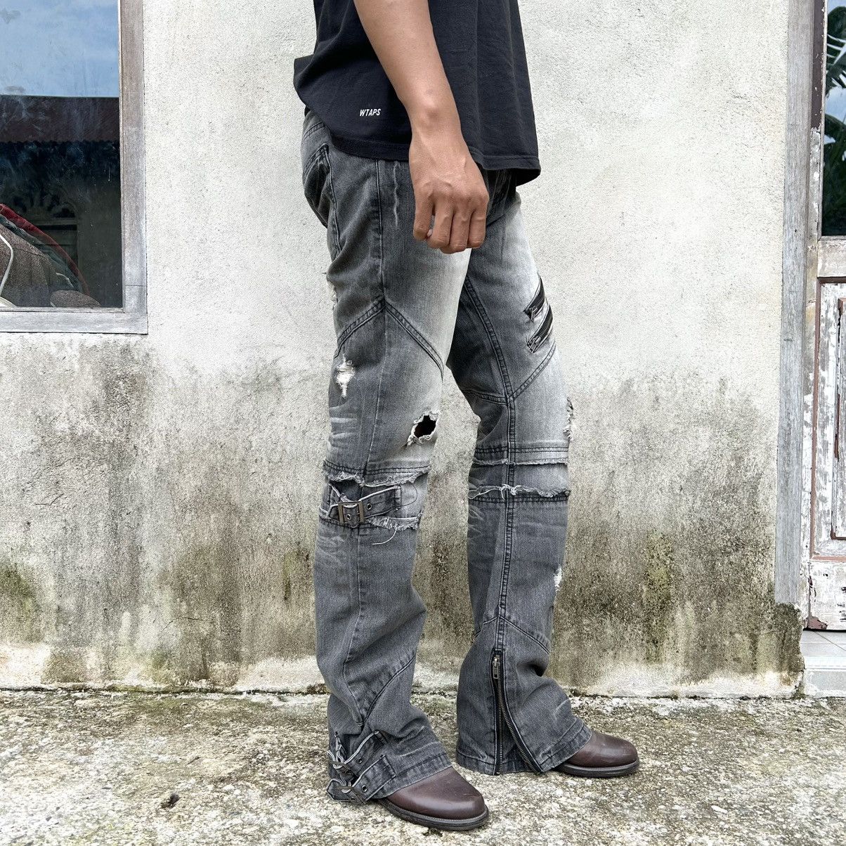 Japanese Brand Black Baccara Multizipper Distressed Bondage Flare Jeans Size US 30 / EU 46 - 3 Thumbnail