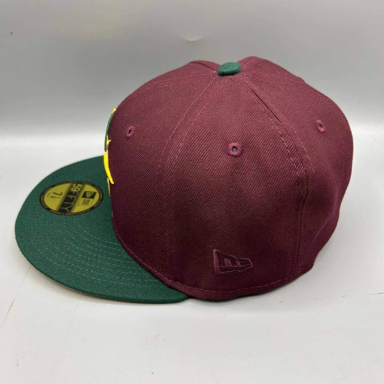 New Era Seattle Mariners Hat Men 7 1/8 Red Green MLB Fitted Cap New Size ONE SIZE - 7 Thumbnail