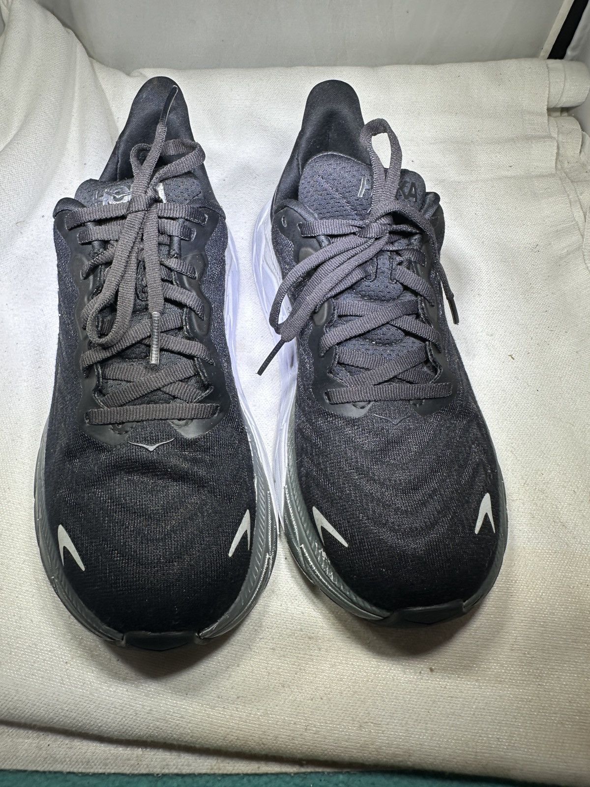 Hoka Hoka Arahi 6 Running Shoes Women's 6.5D Wide Black & White Size US 6.5 / IT 36.5 - 2 Thumbnail