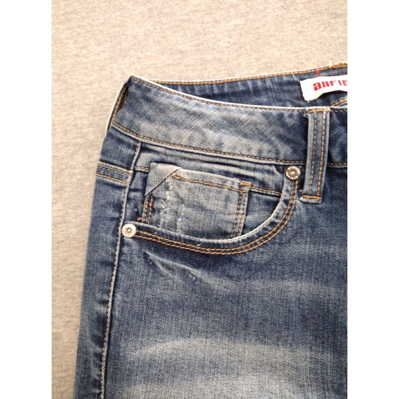 Penfield Anfield Jeans Distressed Mid Rise Skinny 90s Light Blue XS Women Regular Slim 24in 24in Cotton Spandex Denim Brand: Anfield Size 26" / US 2 / IT 38 - 4 Thumbnail