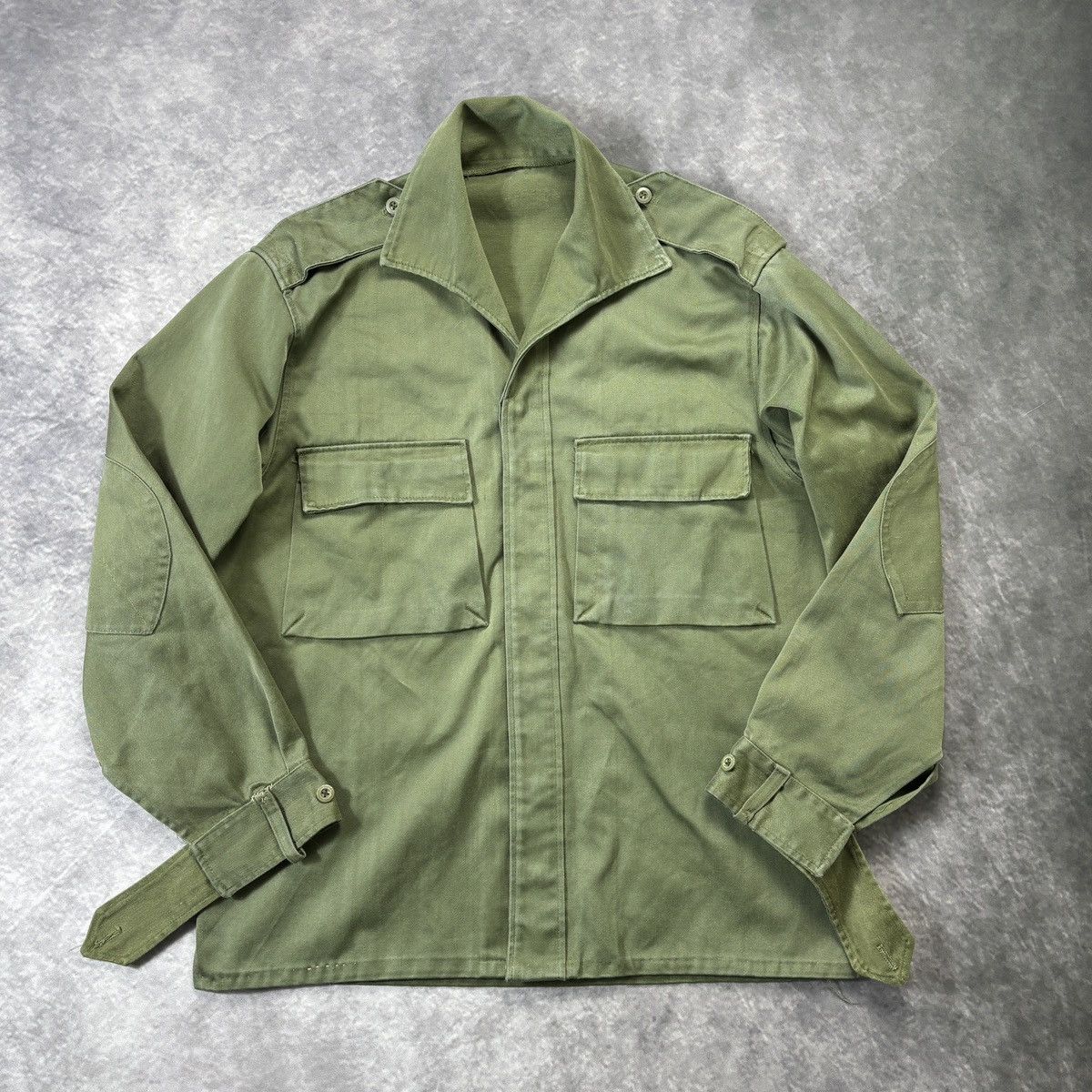 Vintage Vintage Military Overshirt 60s Army Green Short Korea Vietna Size US S / EU 44-46 / 1 - 2 Thumbnail