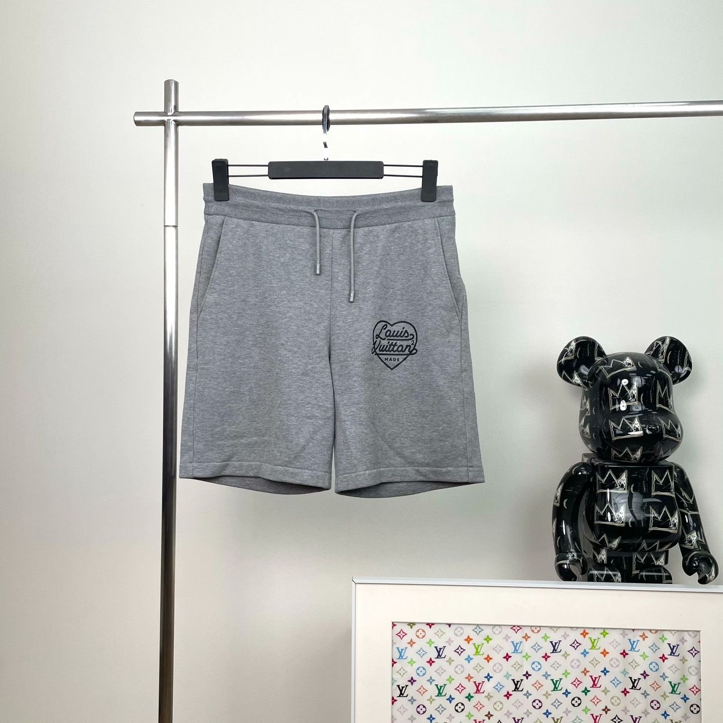 Louis Vuitton Louis Vuitton Printed Oversized Shorts 32 Men Size US 32 / EU 48 - 1 Thumbnail