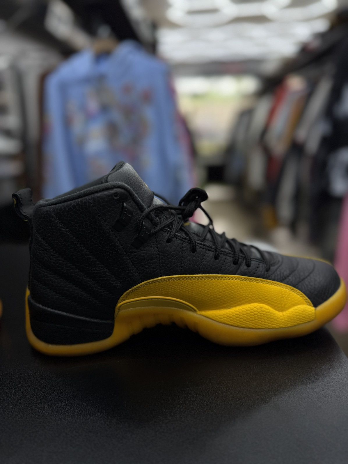 Jordan Brand × Nike Jordan 12 University Gold Size 10 Pre Owned 🧼 Size US 10 / EU 43 - 9 Thumbnail