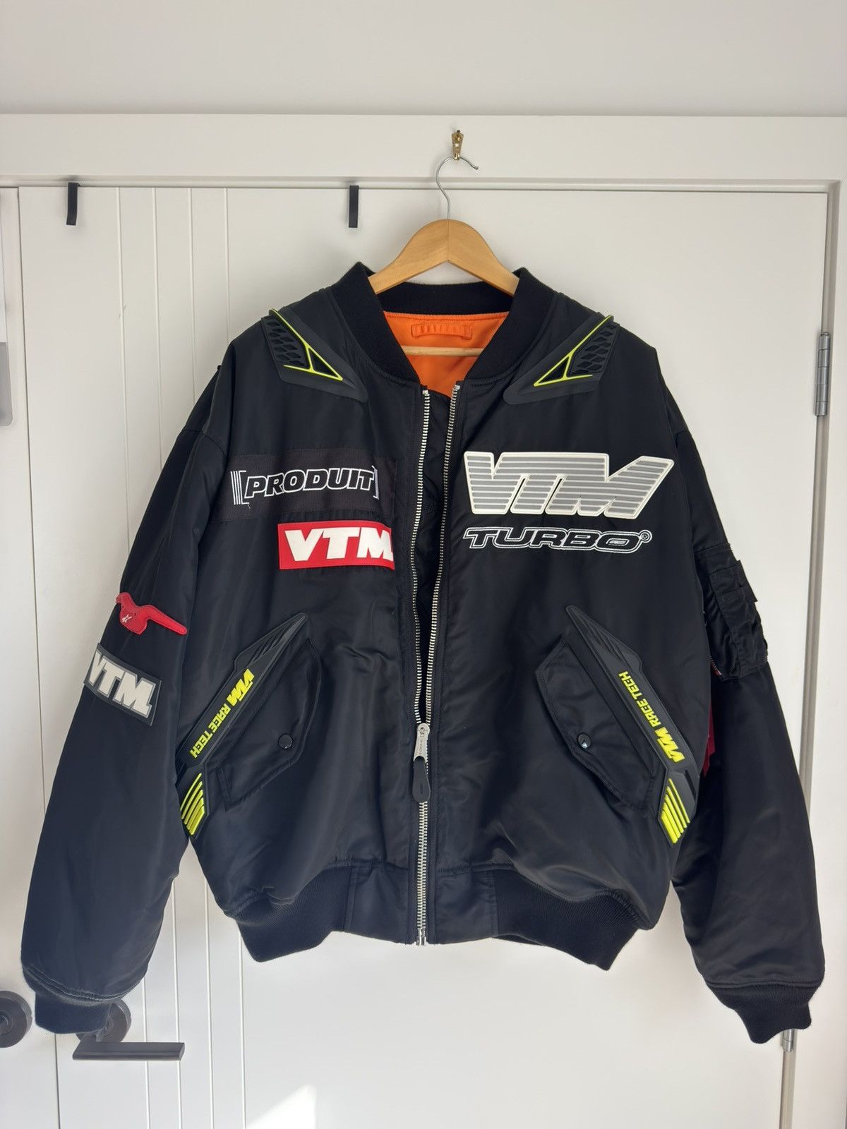Alpha Industries × Vetements VETEMENTS X ALPHA INDUSTRIES ‘RACING’ PATCHED BOMBER Size US S / EU 44-46 / 1 - 3 Thumbnail