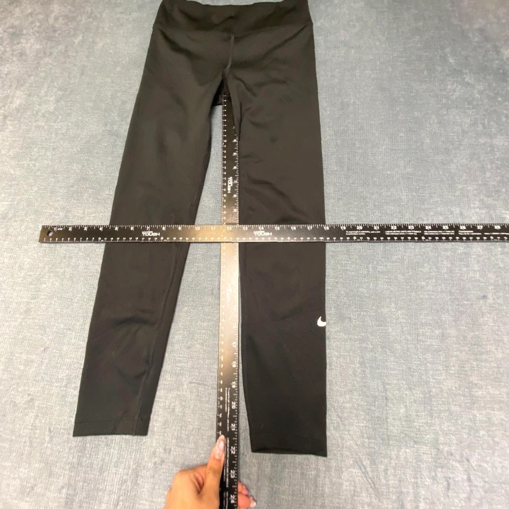 Nike Nike Leggings Womens Medium Black Swoosh Logo Stretch High Waist Performance Size 32" / US 10 / IT 46 - 7 Thumbnail