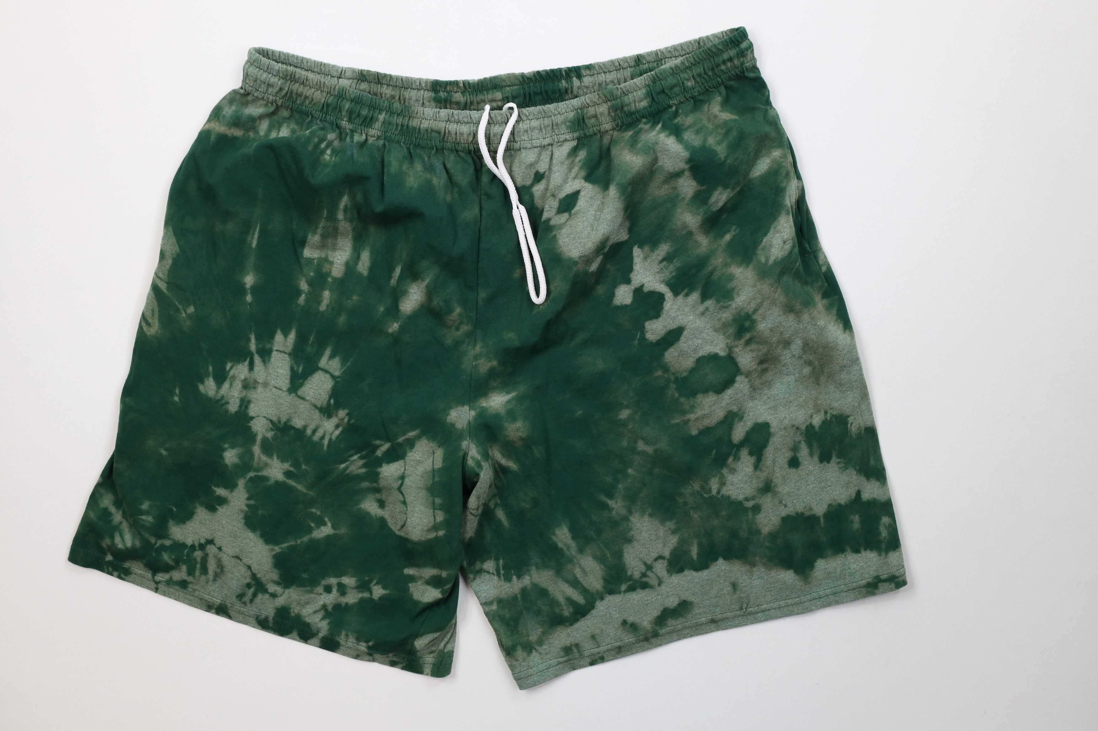 Vintage Vintage Y2K Streetwear Above Knee Dad Shorts Trippy Green Size US 38 / EU 54 - 1 Thumbnail
