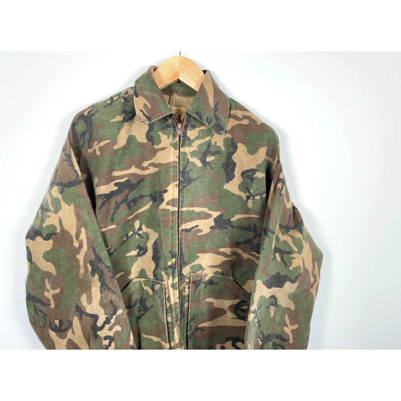 IDEA VINTAGE Ideal Camouflage Jacket Men's Large Green Cotton Blend USA Made Full Zip Unlined Military Style 80s 90s Retro Size US L / EU 52-54 / 3 - 5 Thumbnail