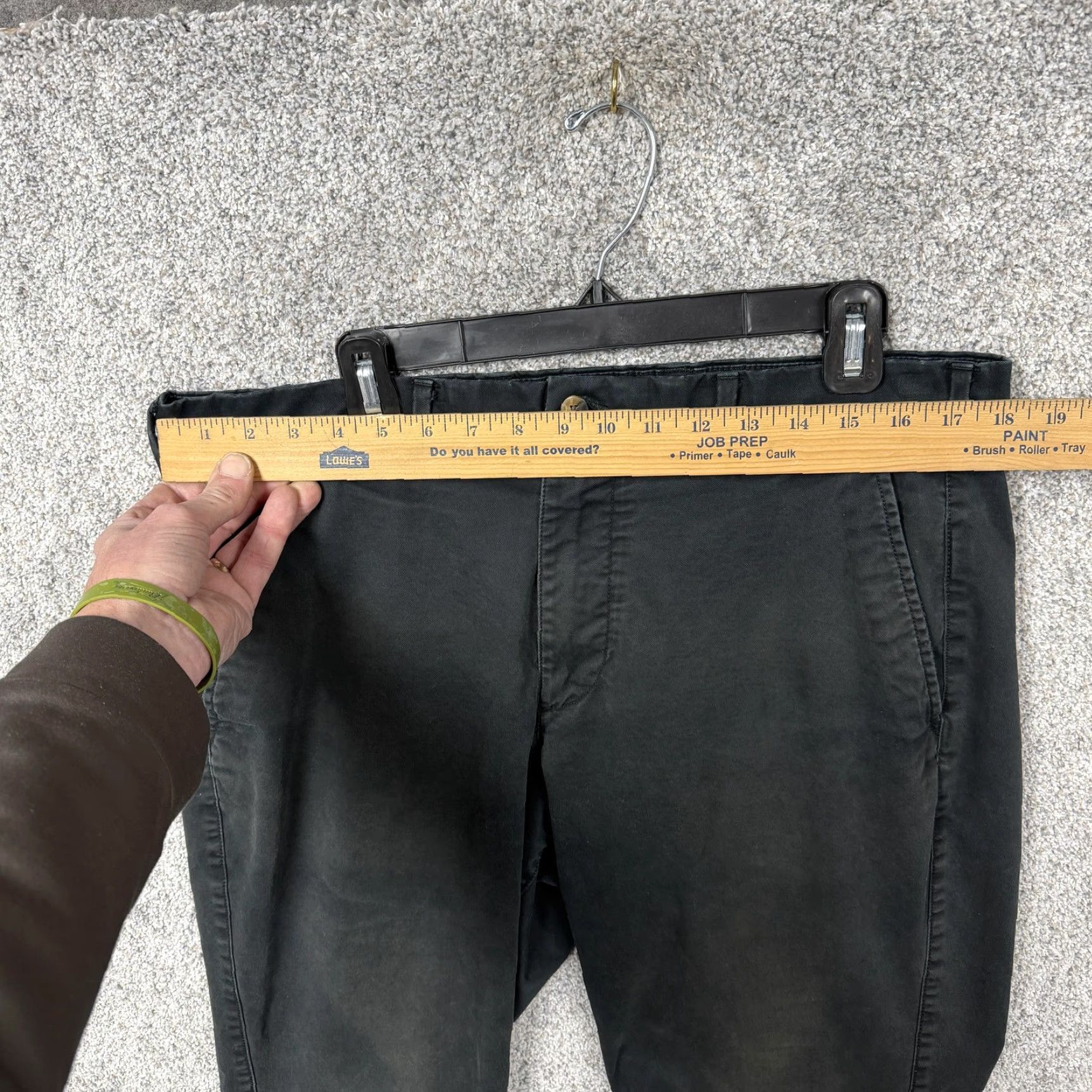 Gap Gap Essential Khaki Pants Mens Size 36x28.5 Black Athletic Stretch Chino Office Slim Tapered Flat Front Zip Button Pocket Size US 36 / EU 52 - 2 Thumbnail