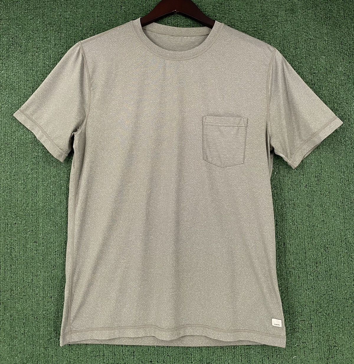 Vuori Vuori Tradewinds Performance Tee Army Green Mens Medium Size US M / EU 48-50 / 2 - 1 Thumbnail