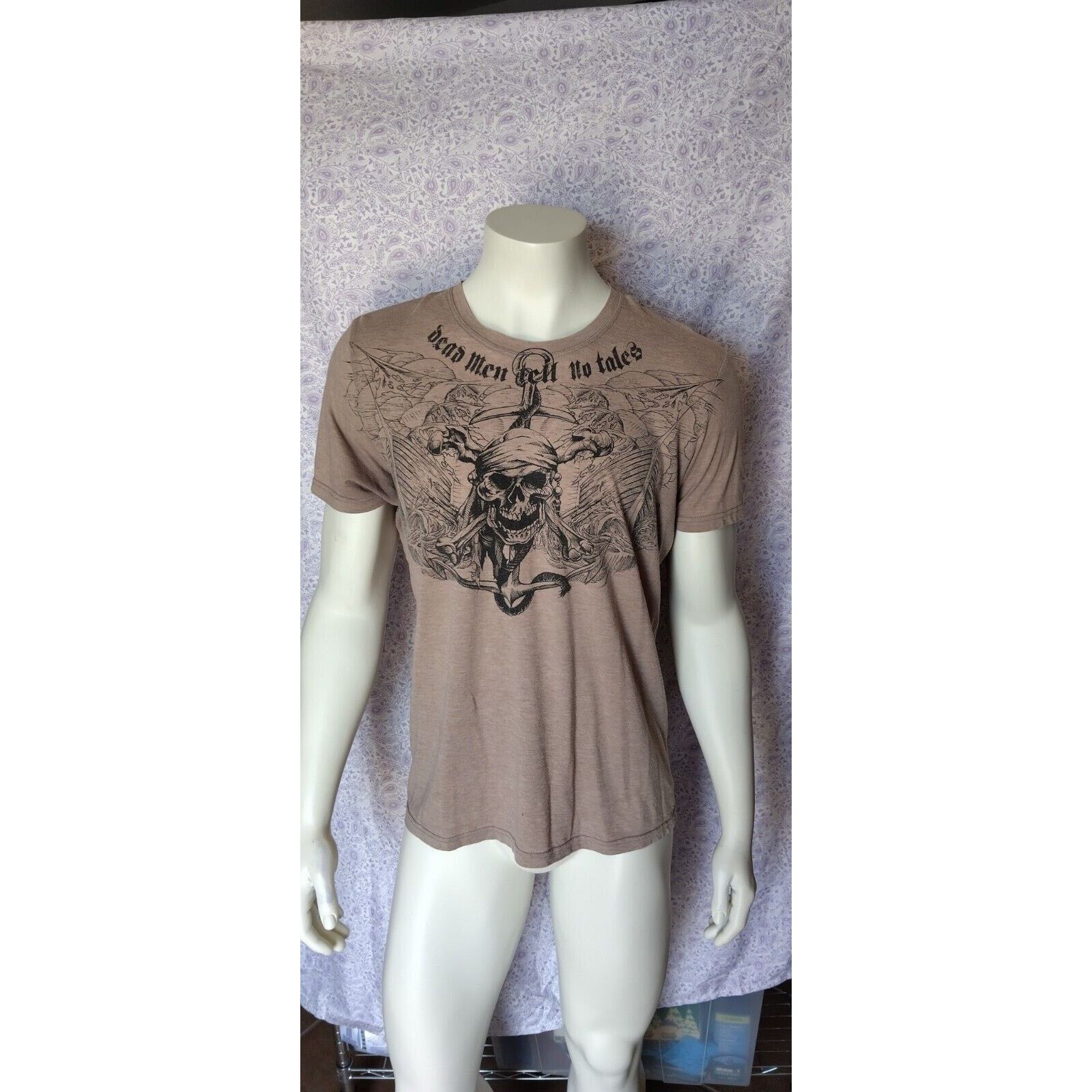 Disney Pirates of the Carribean T-shirt, pre-owned, Men's Large Size US L / EU 52-54 / 3 - 4 Thumbnail