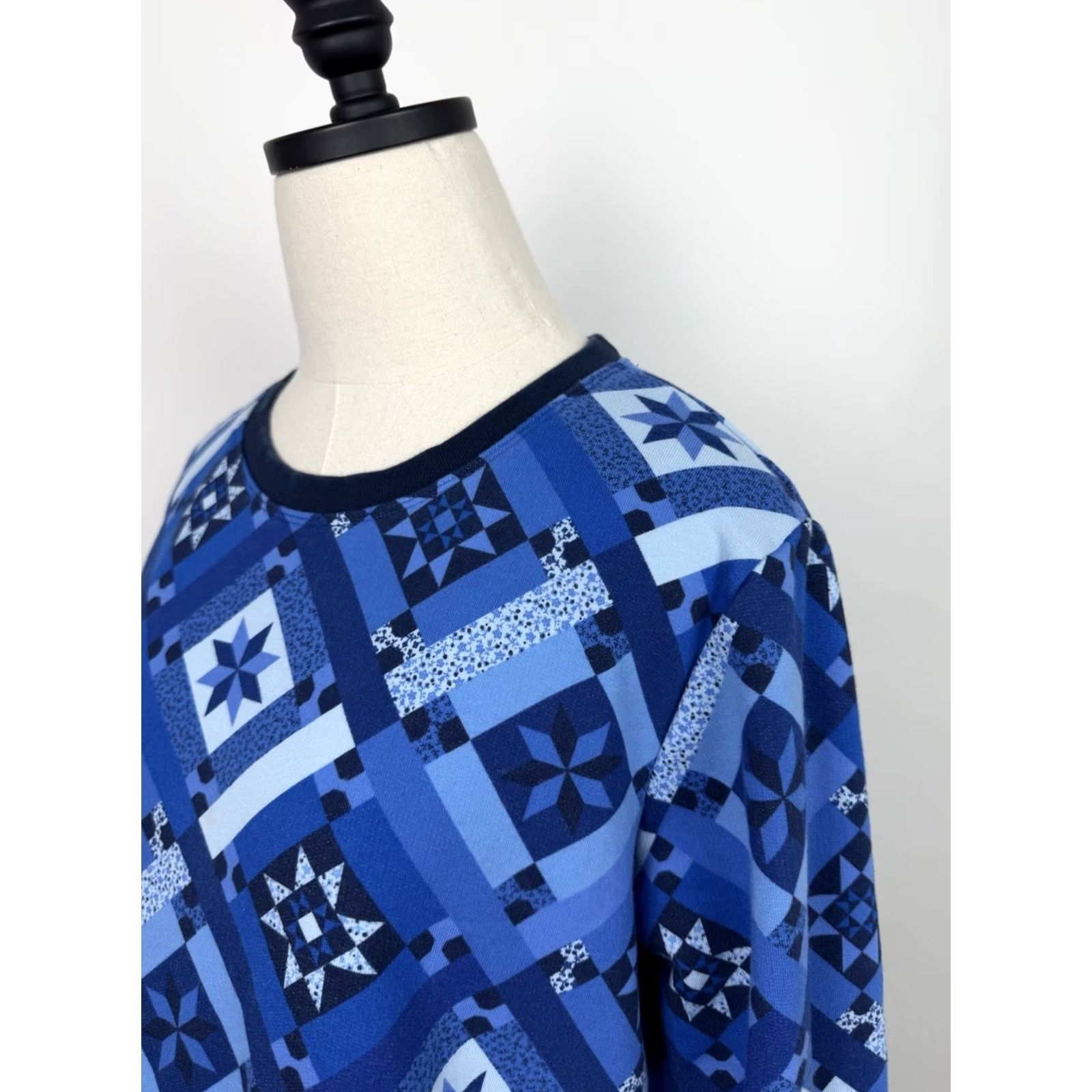 Lands' End Lands' End Sweatshirt Womens Large Blue Patchwork Pullover Knit Crew Neck Bohemian Quilt Print Casual Size L / US 10 / IT 46 - 6 Thumbnail