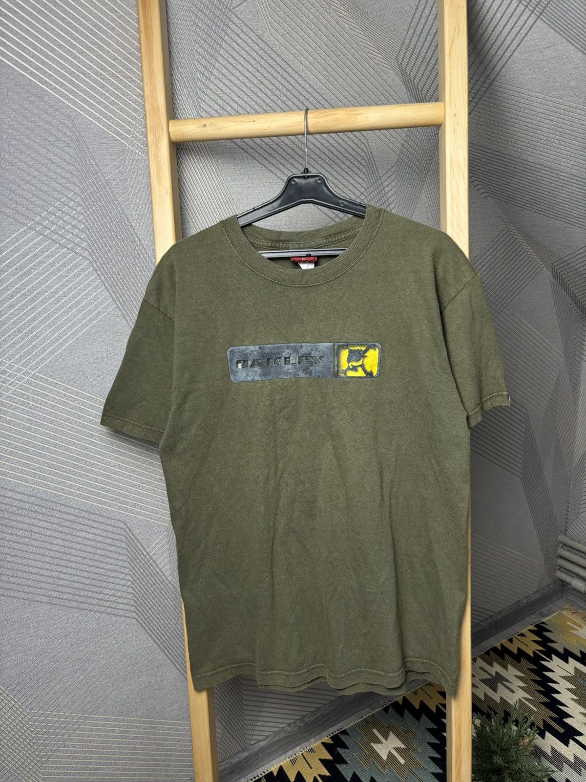 Oakley Vintage Oakley Big Logo T-shirt red tab Size US L / EU 52-54 / 3 - 13 Thumbnail