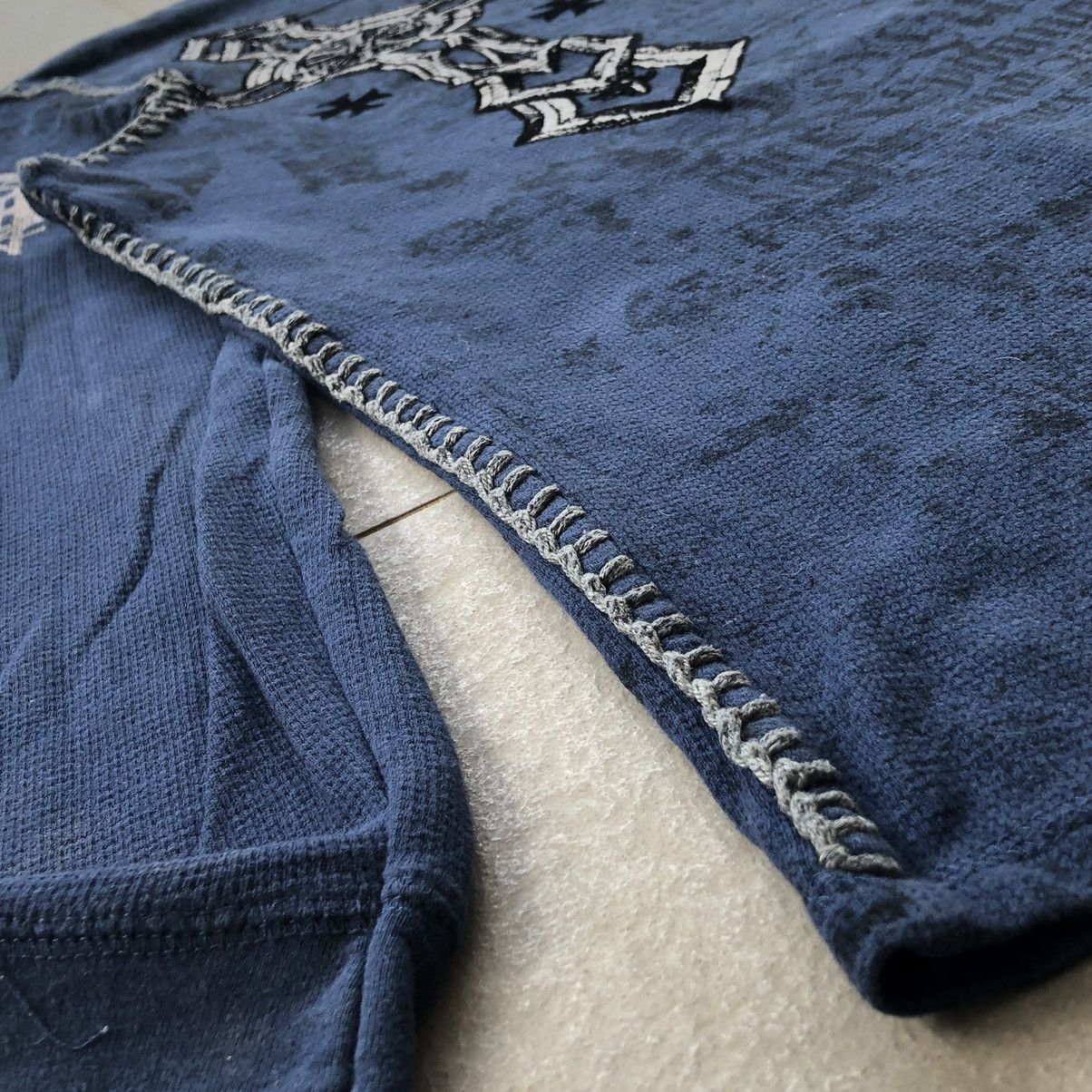 Affliction × Raw State Vtg Raw state redemption cross logo l/s shirt Size US M / EU 48-50 / 2 - 7 Thumbnail