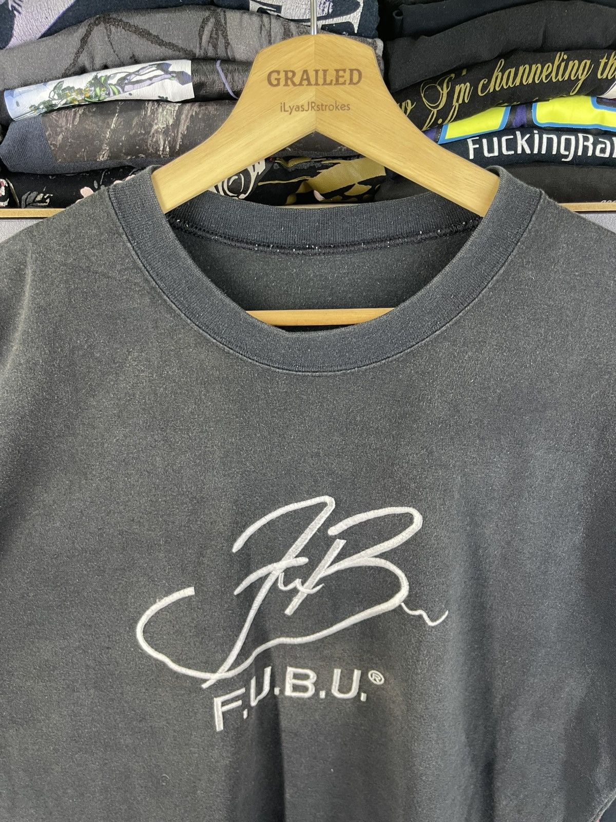 Fubu Vintage Fubu Embroidered Shirt Tee Size US L / EU 52-54 / 3 - 3 Thumbnail