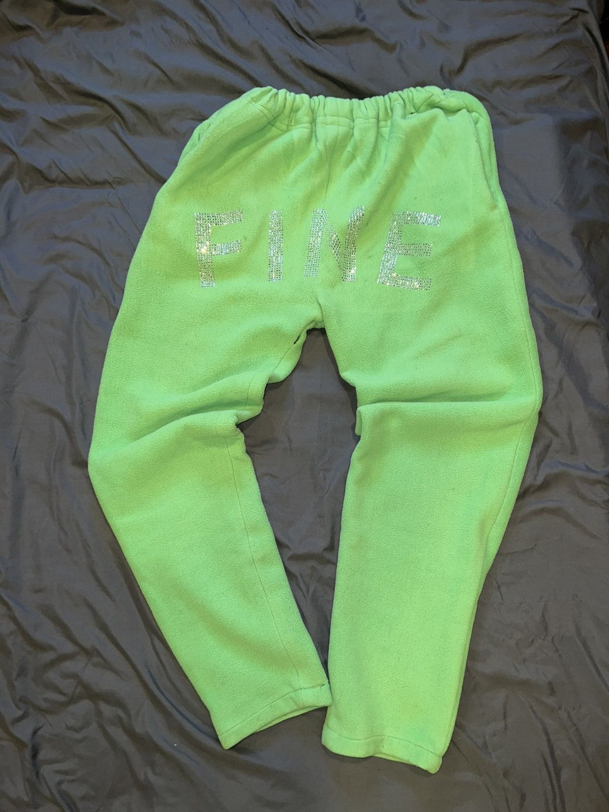 Other Fine Britches Bedazzled Fleece Sweatpants Size US 33 - 1 Thumbnail