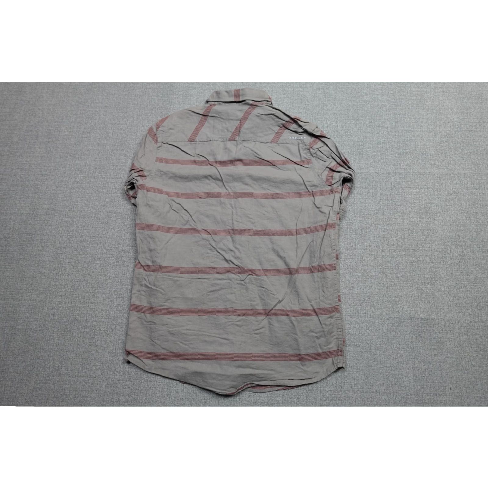 Oakley Oakley Shirt Mens Small Gray Button Front Flannel Plaid Camp Lightweight Soft Button-Up Casual Mens Regular Cotton Oakley Shirt Size US S / EU 44-46 / 1 - 4 Thumbnail