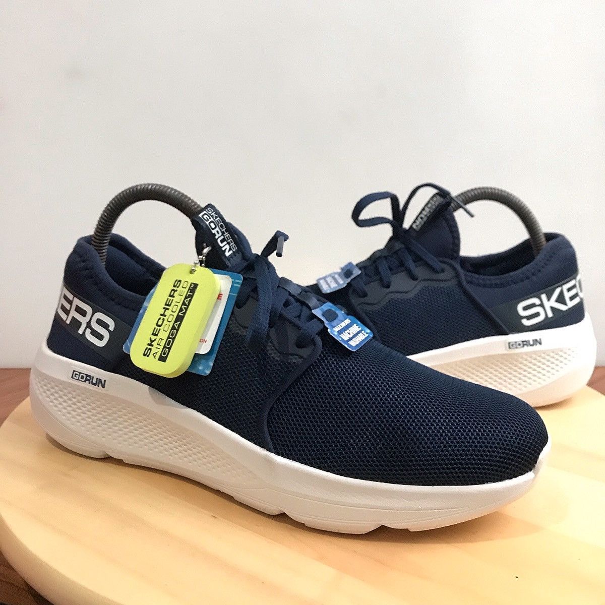 SKECHERS Skechers Go run elevate Charchoal Blue Sneaker Shoe Running Size US 6 / EU 39 - 1 Thumbnail