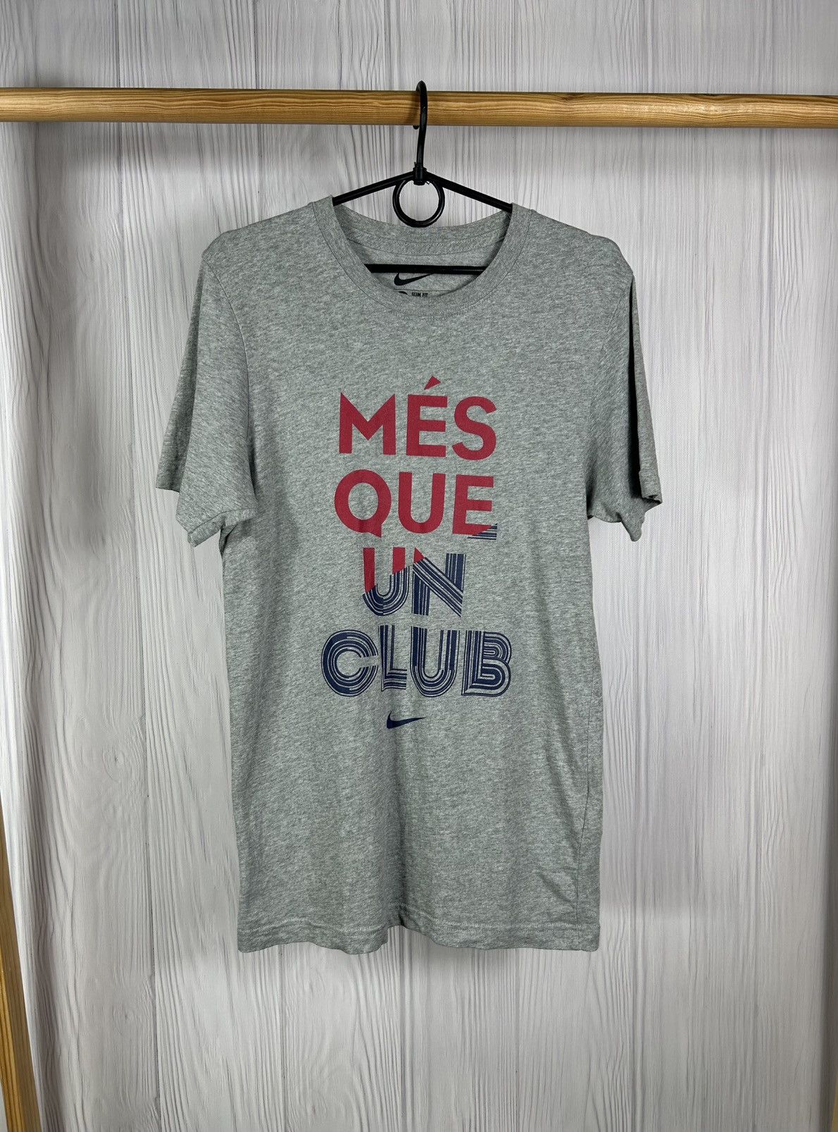 Nike Nike F.C. Barcelona Mes que un club T-Shirt Size S Size US S / EU 44-46 / 1 - 1 Thumbnail