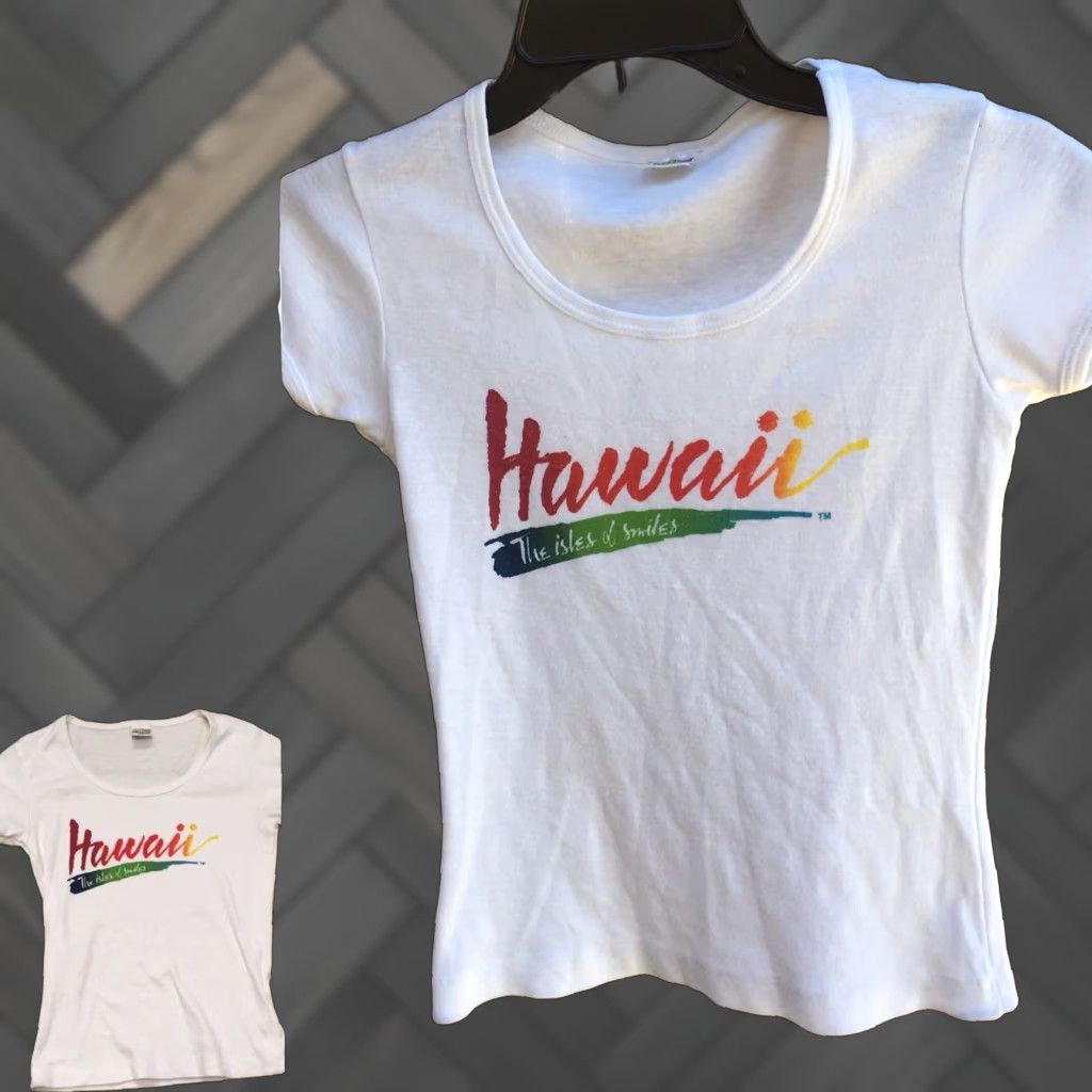 Vintage VINTAGE Crazy Shirts Hawaii The Isles Of Smiles T-Shirt 70s 80s Rainbow Letter S Shirt Womens Small White Cotton Blend Graphic Sportswear/Beach Size S / US 4 / IT 40 - 1 Thumbnail