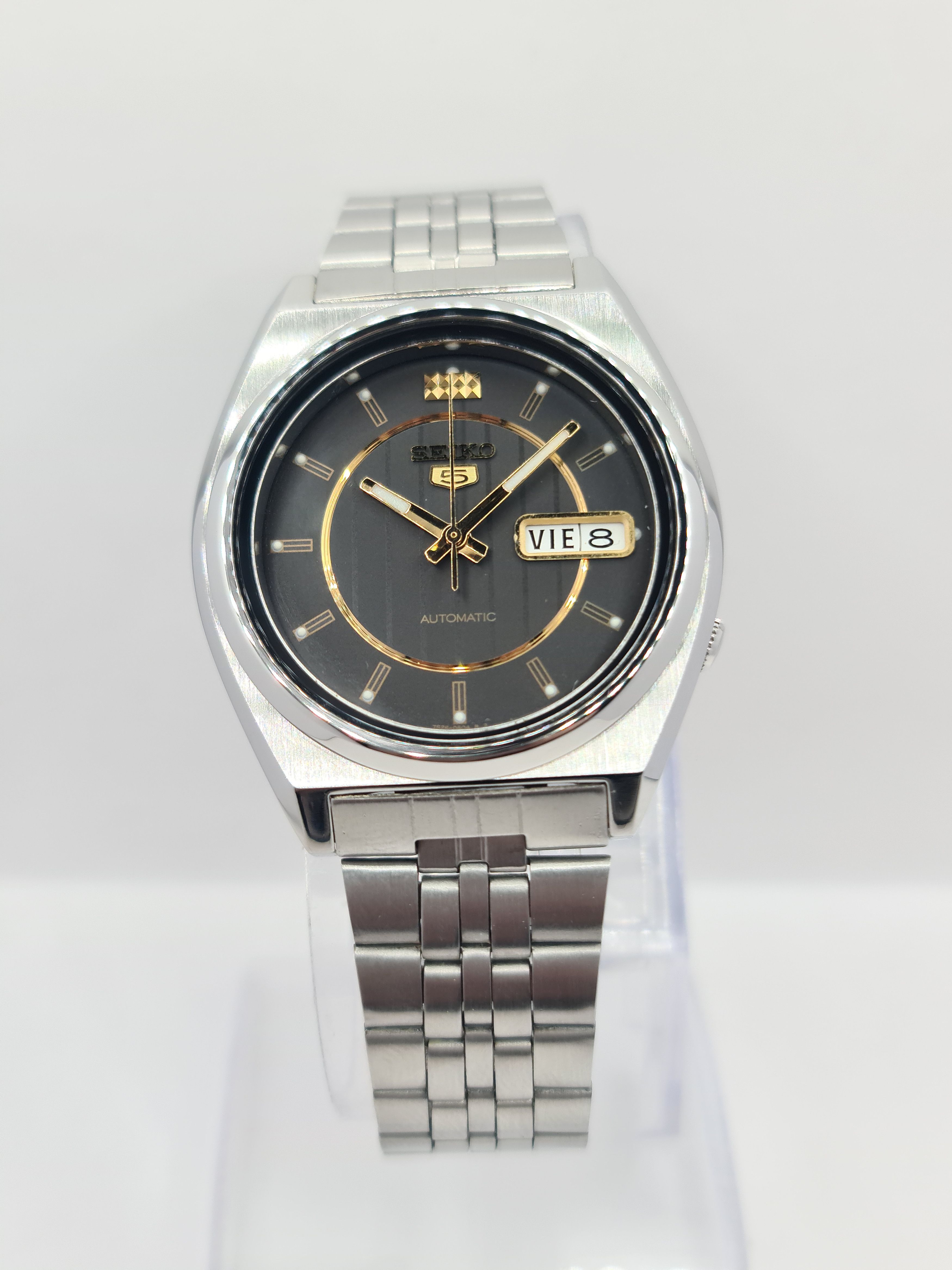 Seiko Seiko 5 Automatic Vintage Wrist Watch Day/Date Japan Size 36 - 3 Thumbnail