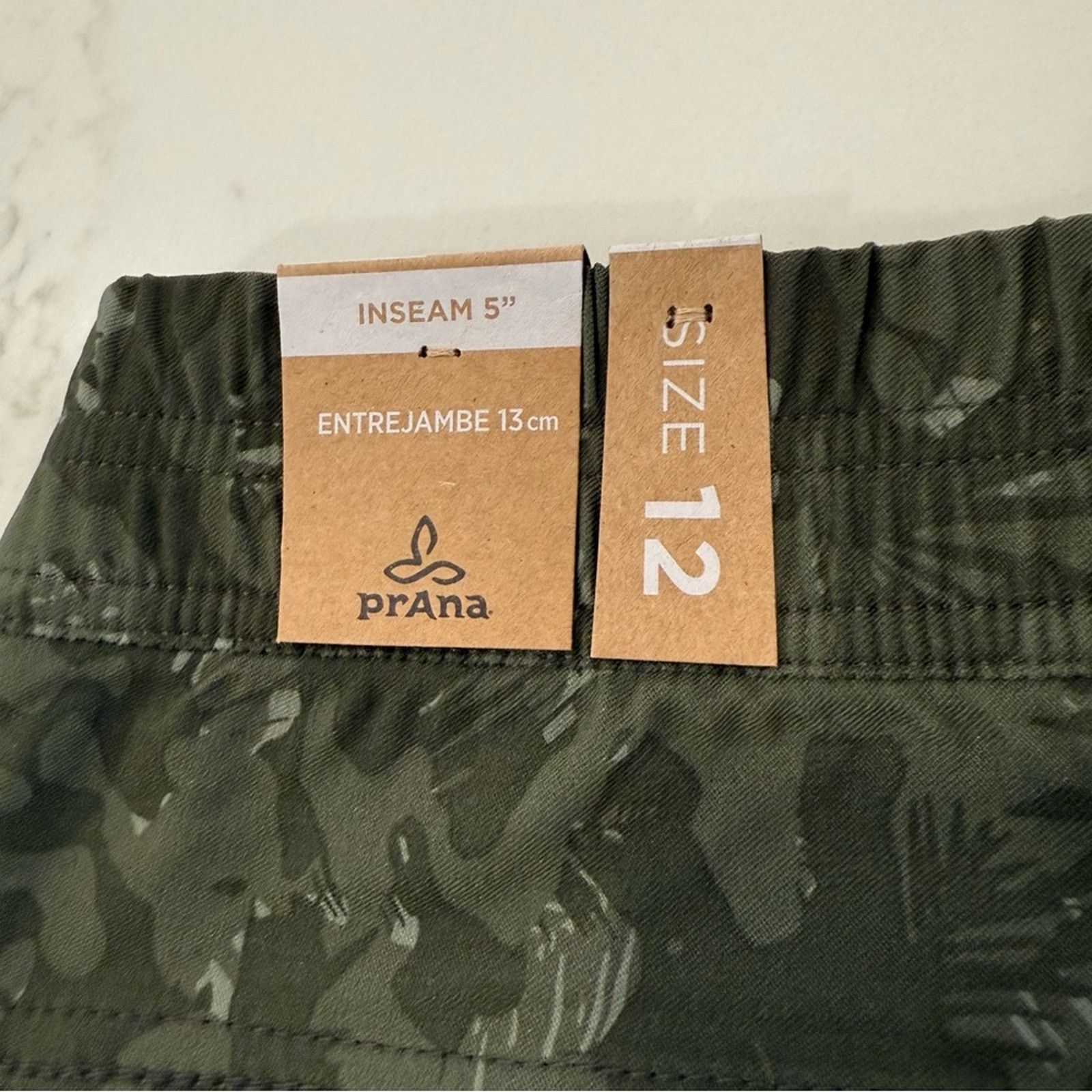 Prana Prana NWT Halle E-Waist Short II 5” Inseam Women’s 12 Camo Size 34" / US 12 / IT 48 - 9 Thumbnail