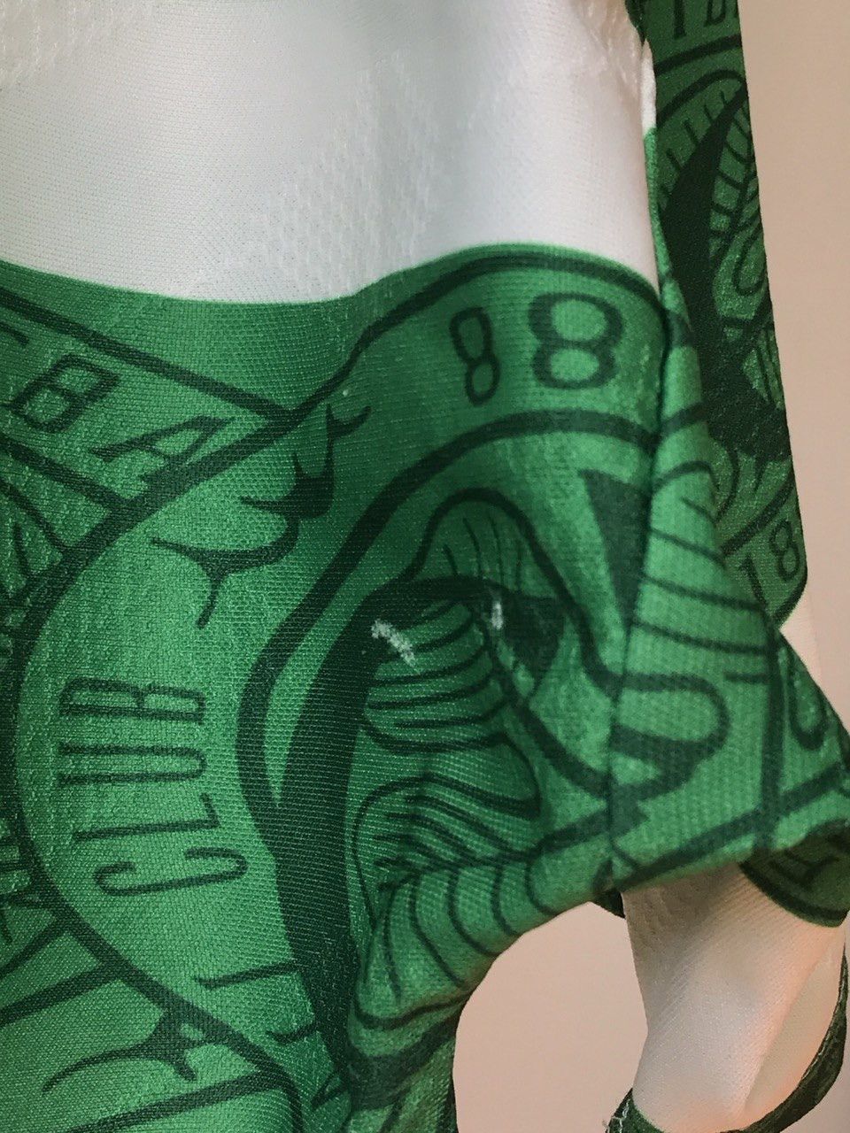 Umbro Vintage 1990s Umbro Celtic FC Retro Football Shirt Jersey Size US XL / EU 56 / 4 - 11 Thumbnail