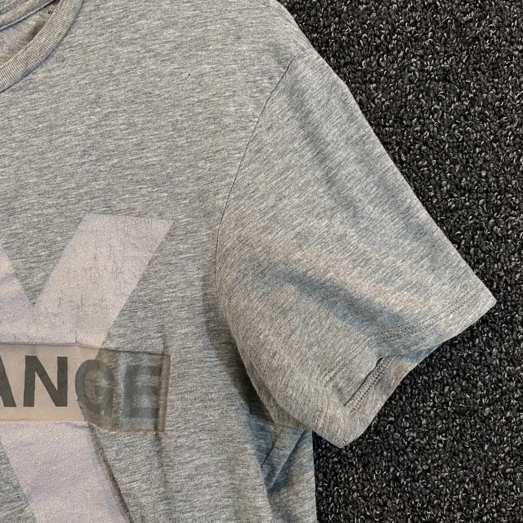 Armani Exchange ARMANI EXCHANGE Shirt Womens Medium Gray Spellout Graphic Tee Milan NYC Size M / US 6-8 / IT 42-44 - 3 Thumbnail