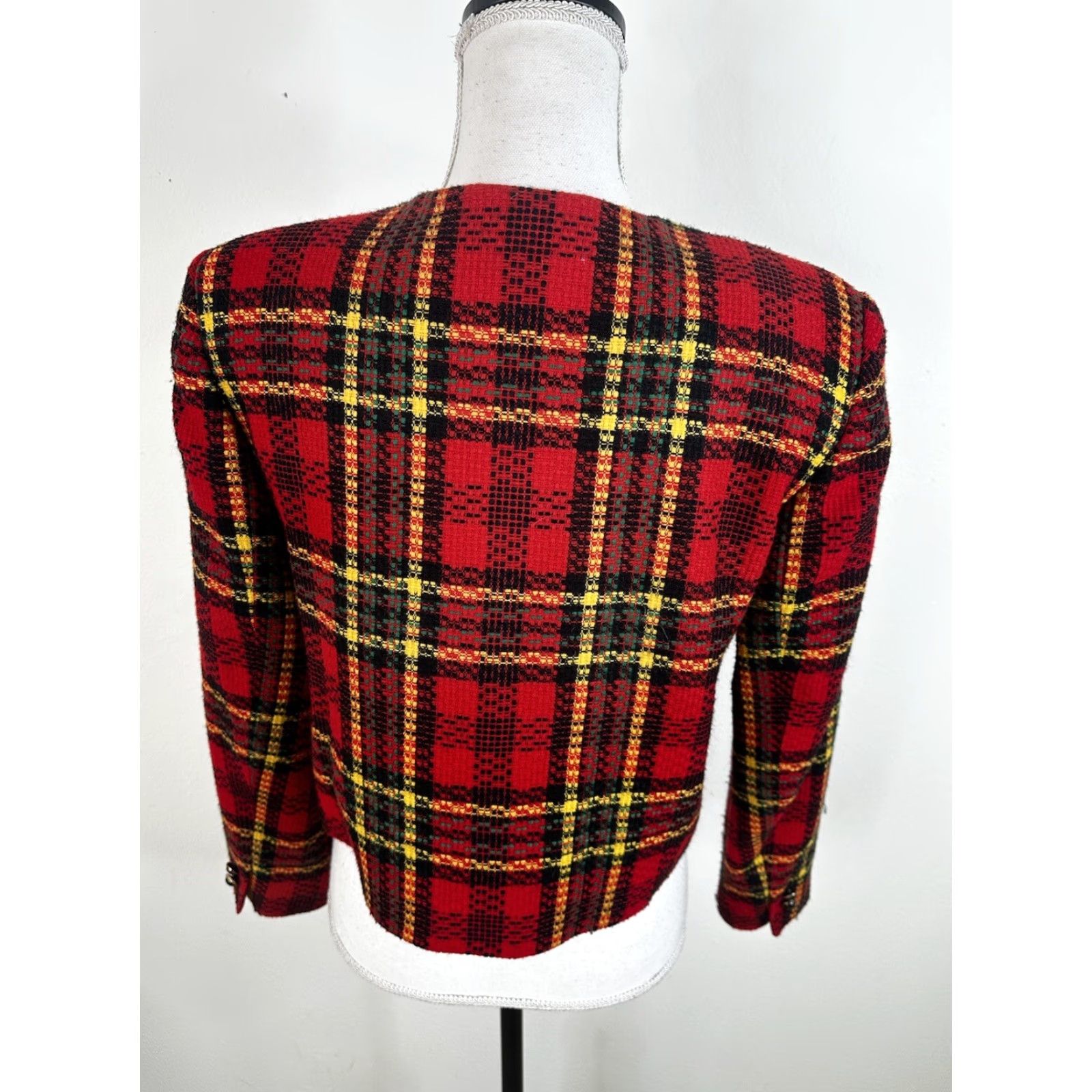 Vintage VINTAGE Tweed Plaid Crop Blazer Jacket Women’s 10 Red Collarless 90s Wool Blend Lining Shirt Mens? Size L / US 10 / IT 46 - 3 Thumbnail