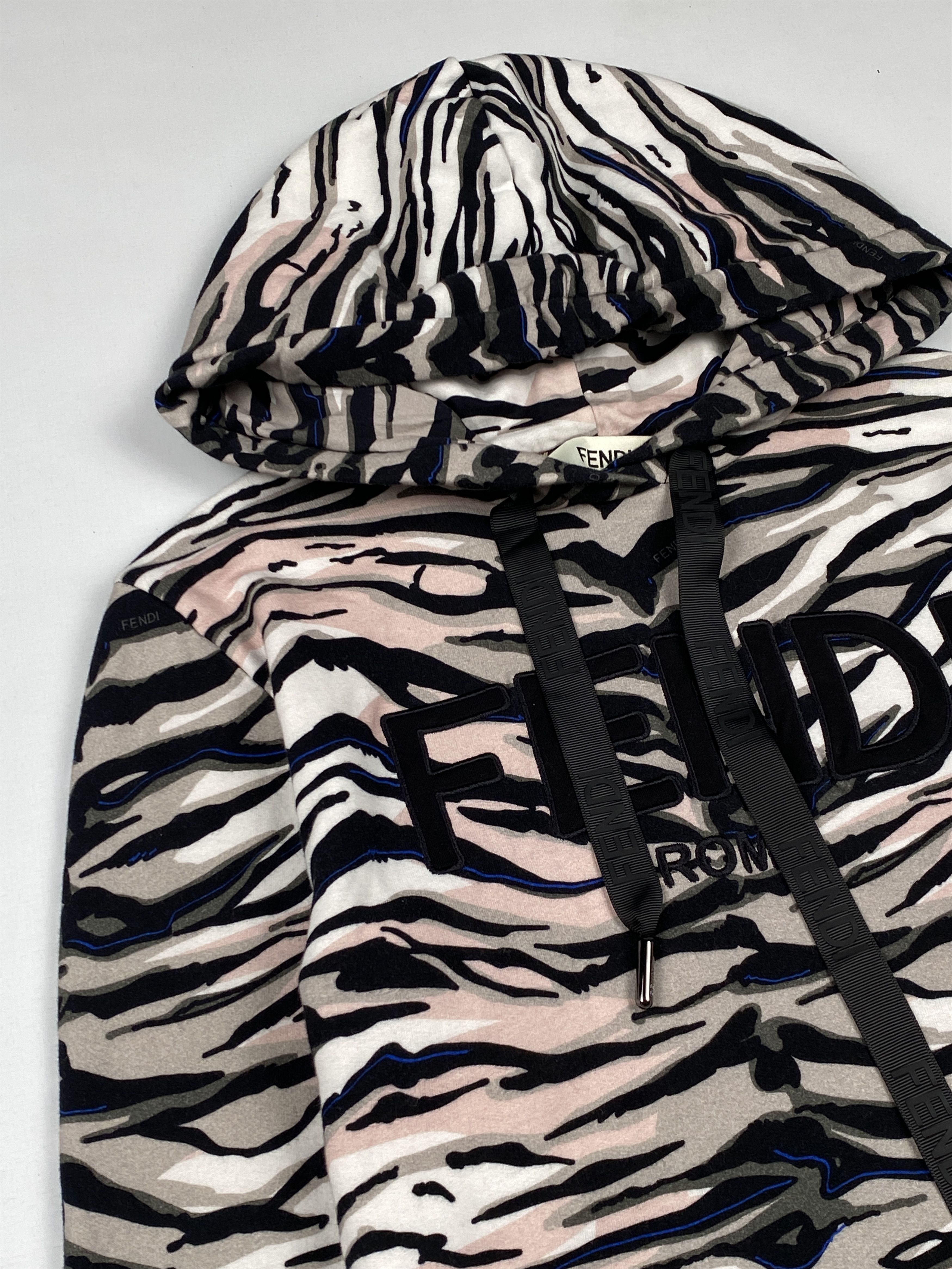 Fendi Zebra Patterned Cropped Hoodie Size XS / US 0-2 / IT 36-38 - 6 Thumbnail