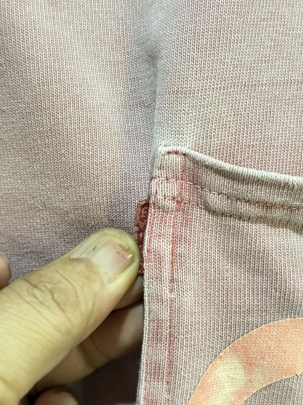 Evisu Thrashed Vintage Evisu Pocket Distressed Heavy Cotton Tee Size US L / EU 52-54 / 3 - 5 Thumbnail