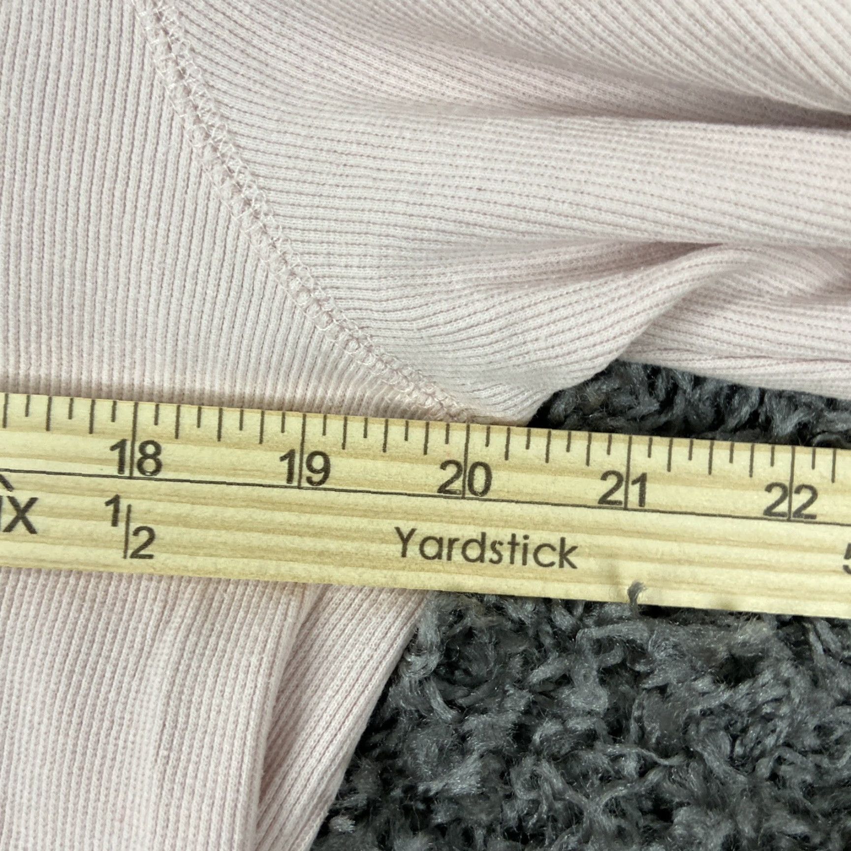 Eddie Bauer VINTAGE? Wait: Eddie Bauer Pink Blouse Women L V-Neck Blouse Women Adult Large Pink V-Neck Eddie Bauer Womens L Size L / US 10 / IT 46 - 7 Thumbnail