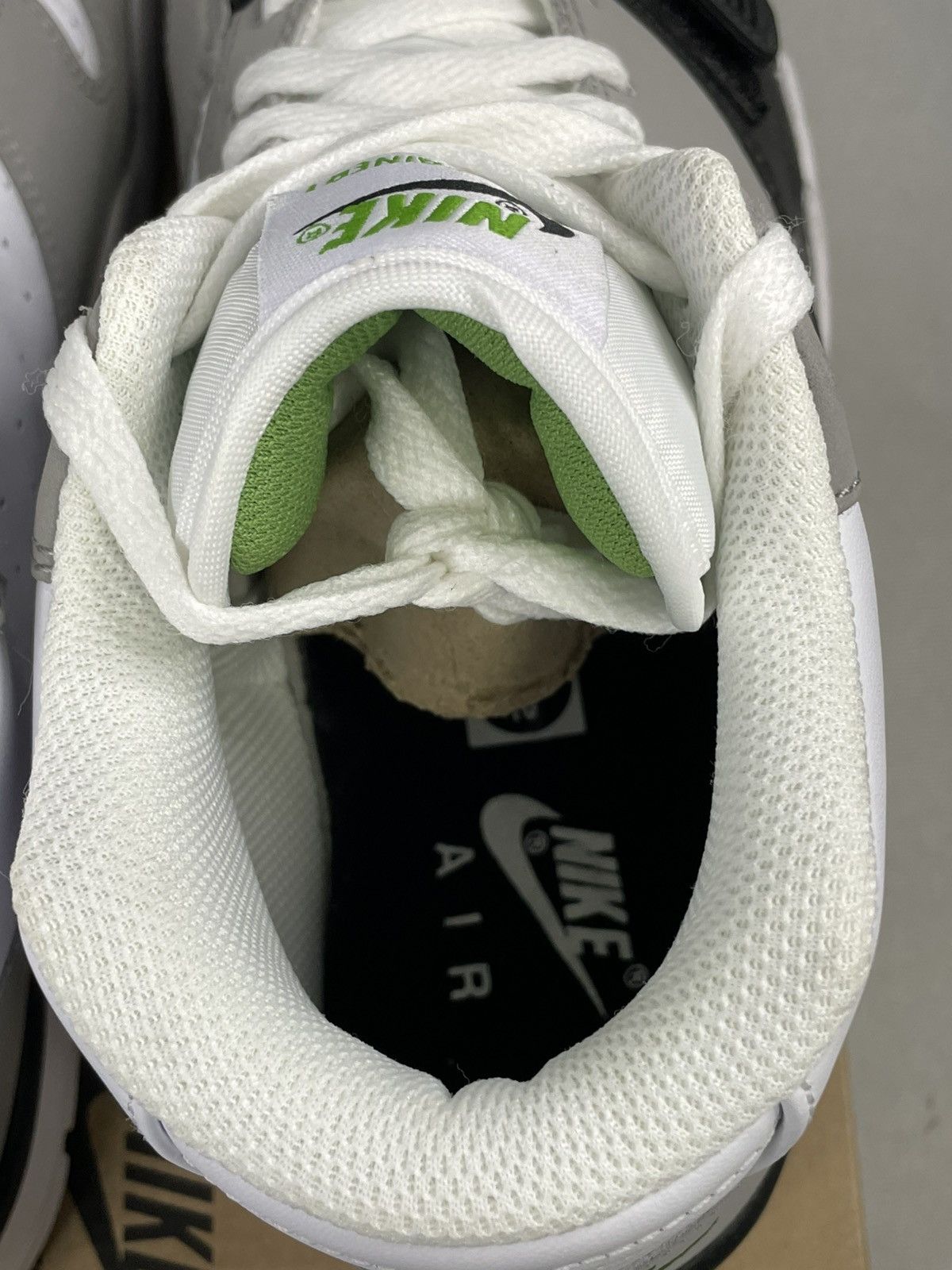 Nike Nike Air Trainer 1 Mid Premium Chlorophyll 2008 Men Size 10 Size US 10 / EU 43 - 12 Thumbnail