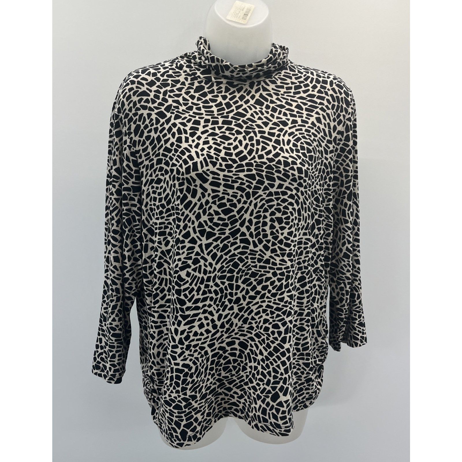 Chicos Chico's Black & Beige Animal Print Stretch Blouse, Sz 2 Size XS / US 0-2 / IT 36-38 - 1 Thumbnail