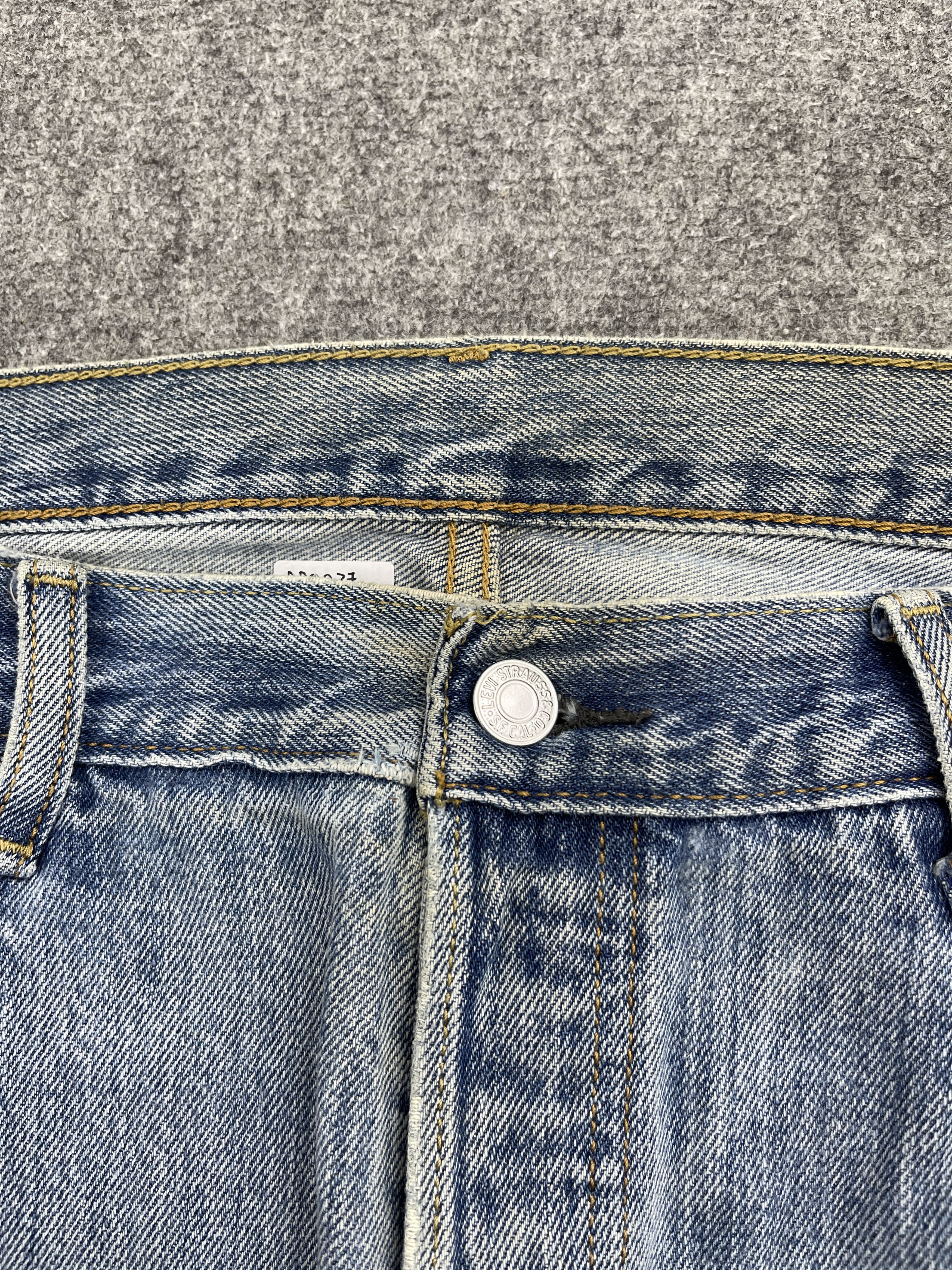 Levi's × Vintage Vintage Levis 501 Light Washed Denim Jeans Size US 35 - 10 Thumbnail