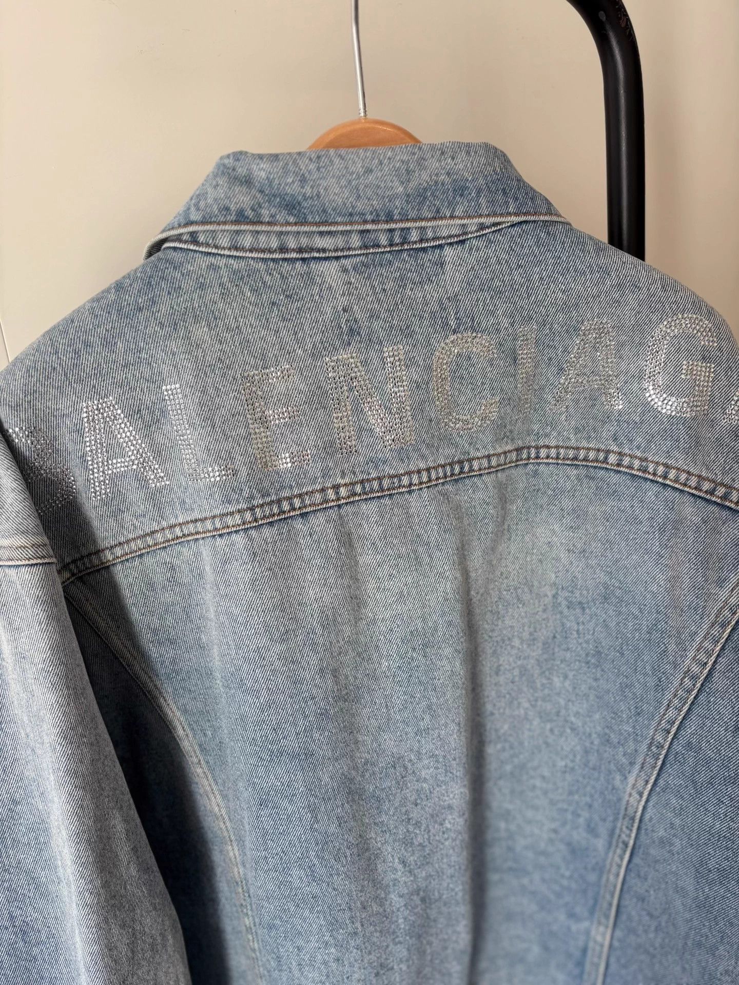 Balenciaga BALENCIAGA Back Crystal Logo Light Blue Denim Jkt36 Size XL / US 12-14 / IT 48-50 - 4 Thumbnail