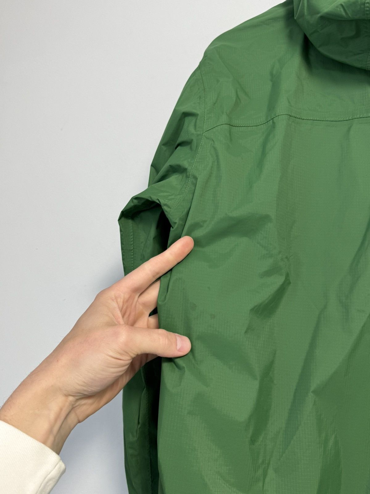 The North Face Vintage The North Face Raincoat Jacket Hyvent Outdoor Size US S / EU 44-46 / 1 - 18 Thumbnail
