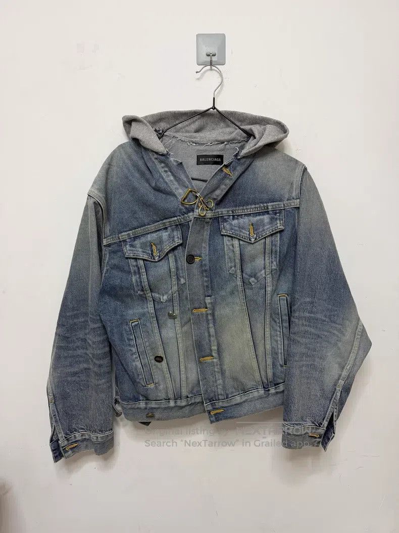 Balenciaga Balenciaga Solid Color Decorative Button Hooded Denim Jack Size XXS / US 00 / IT 34 - 1 Thumbnail
